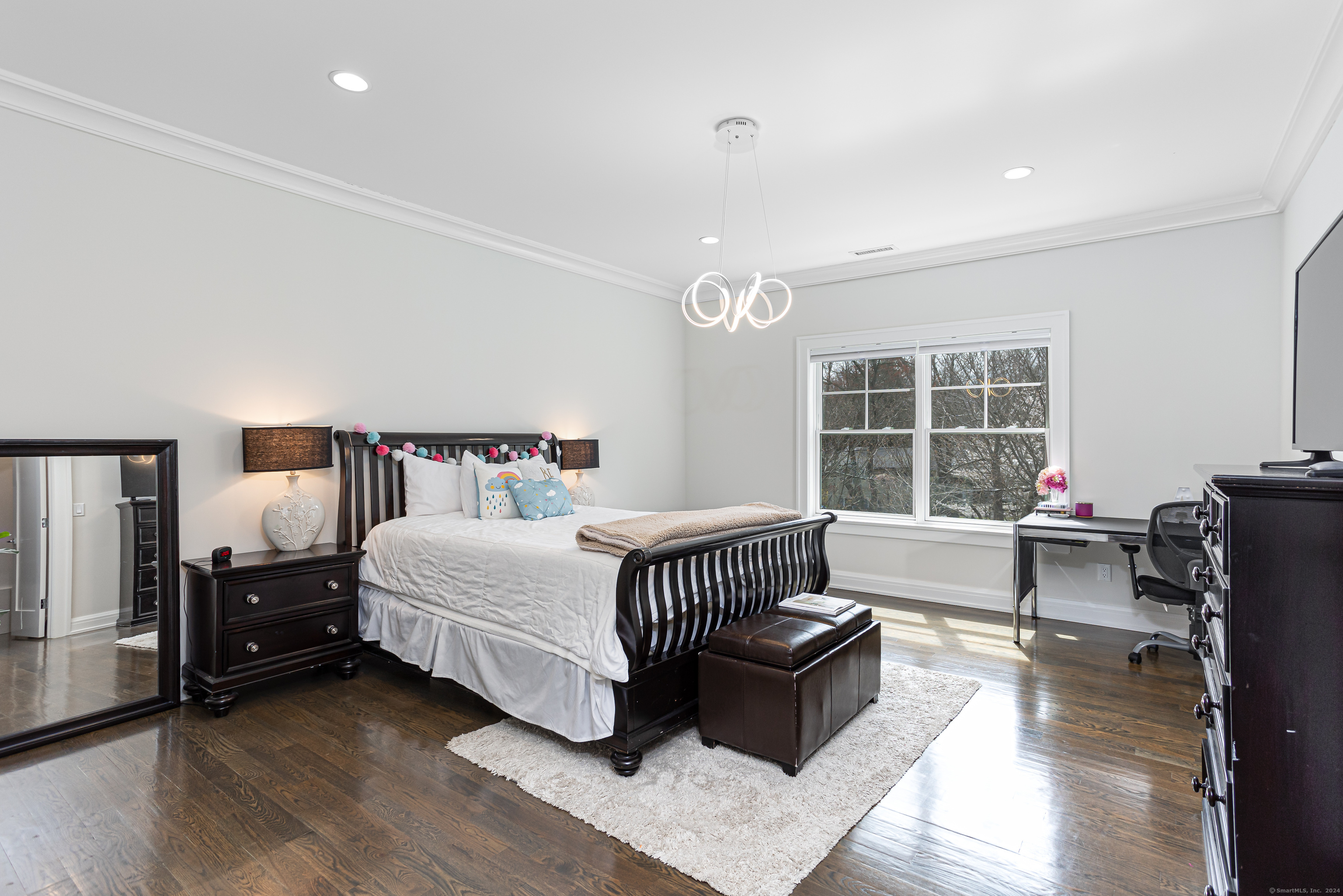 28 Quaker Ridge Road