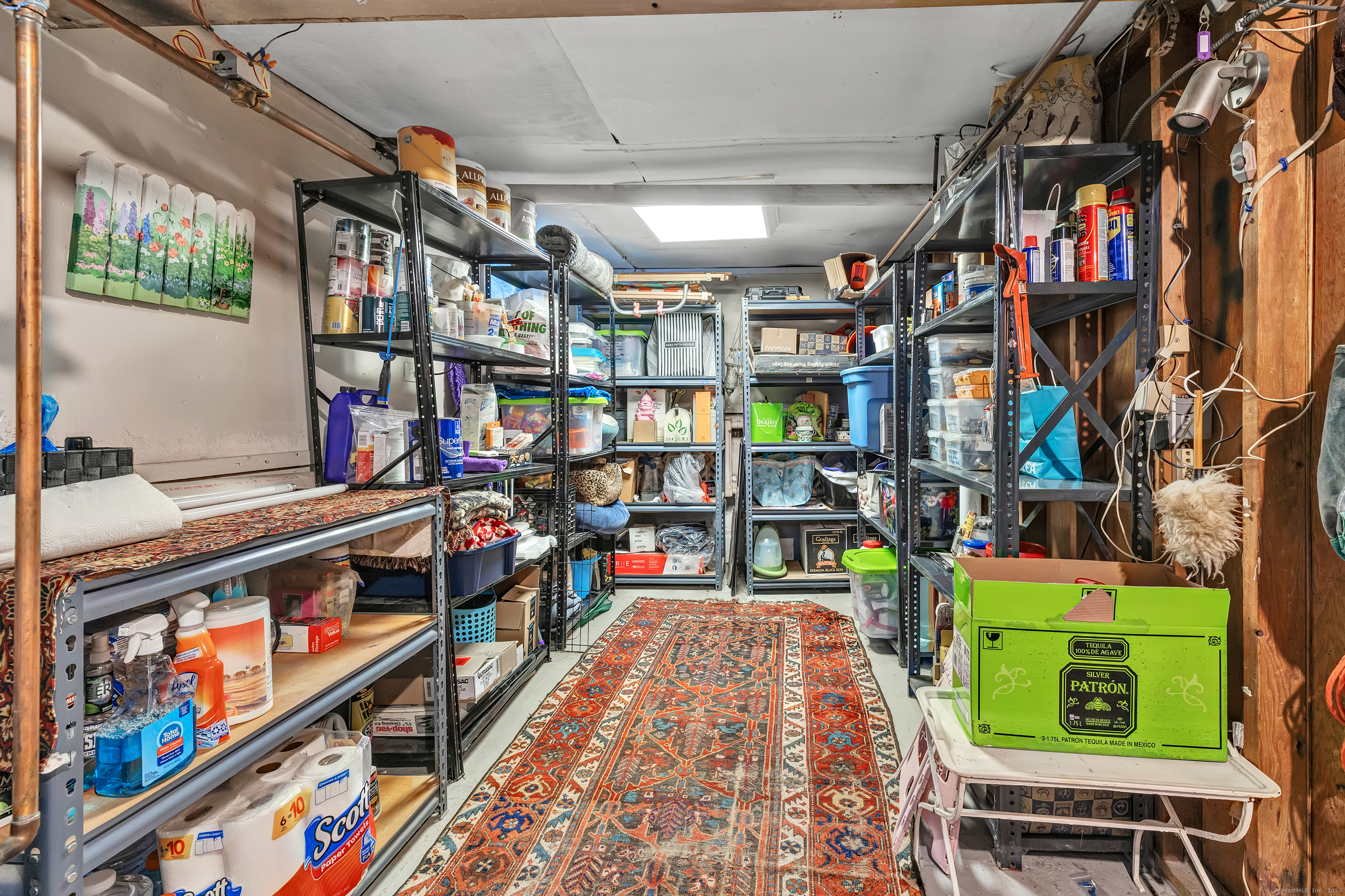 209 Compo Road South