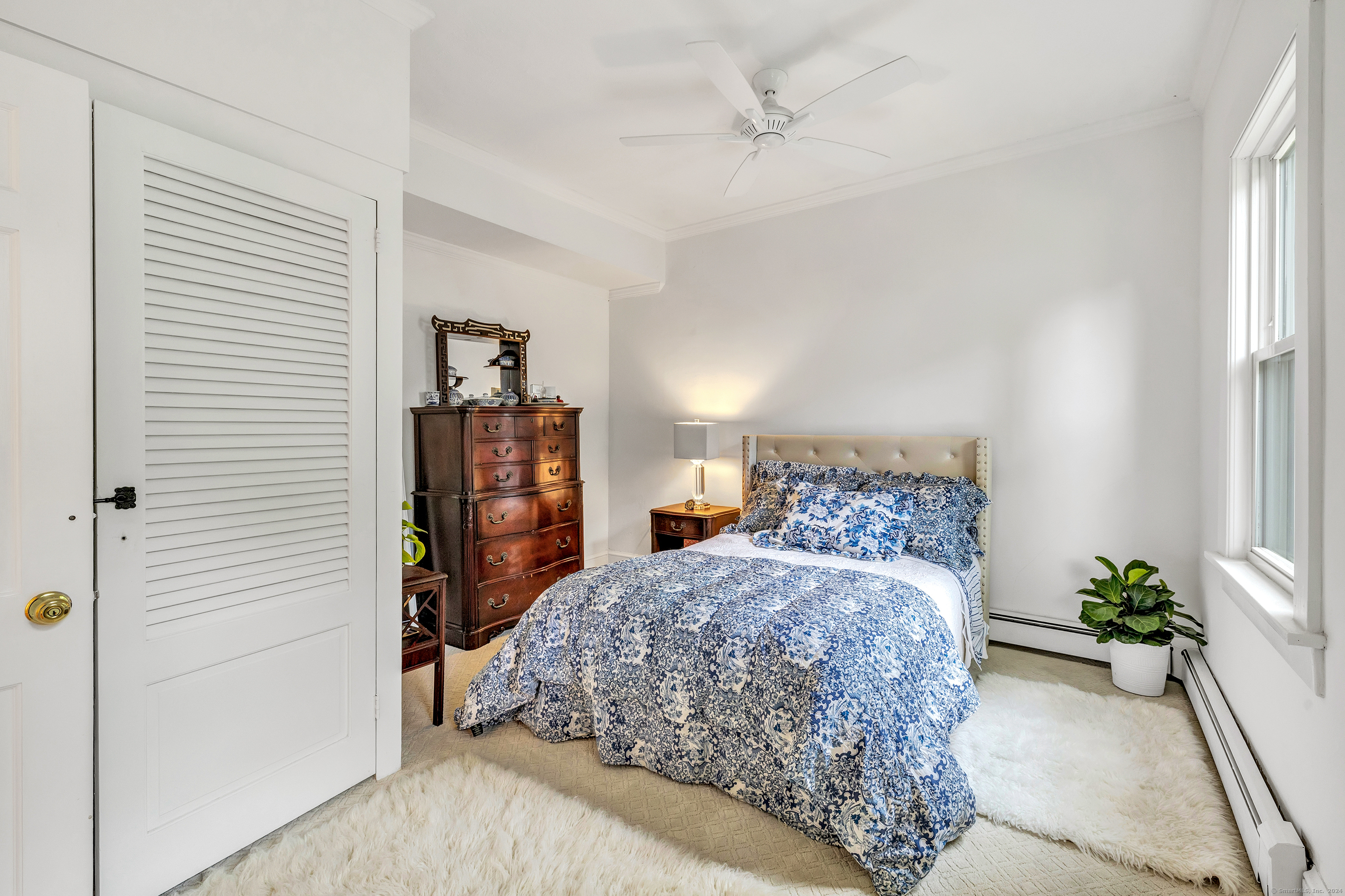 209 Compo Road South