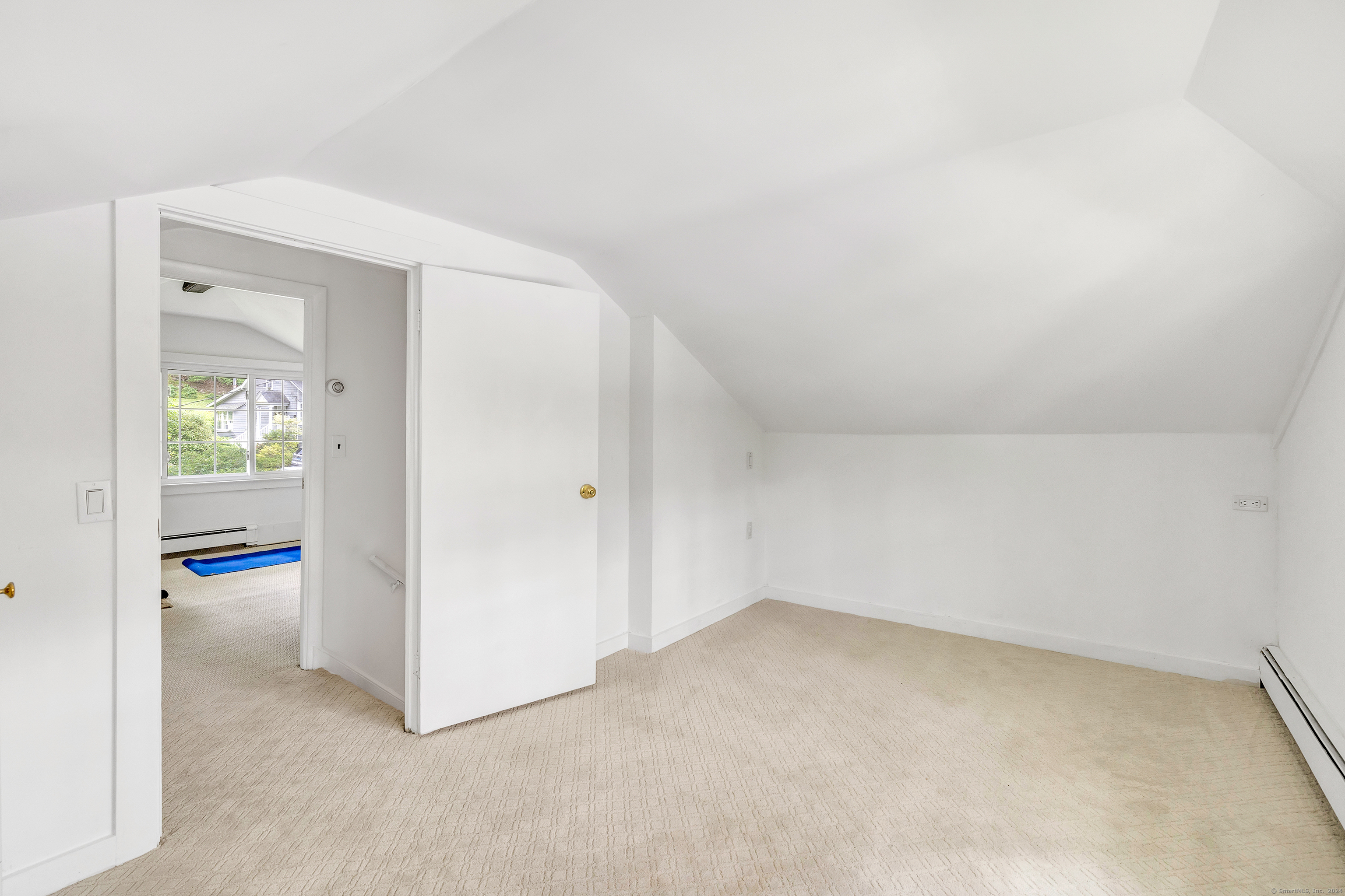 209 Compo Road South