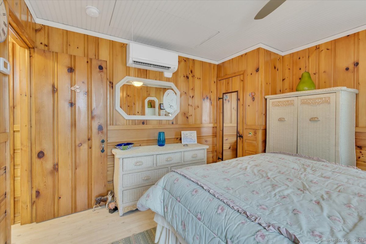 8 Tarpon Avenue
