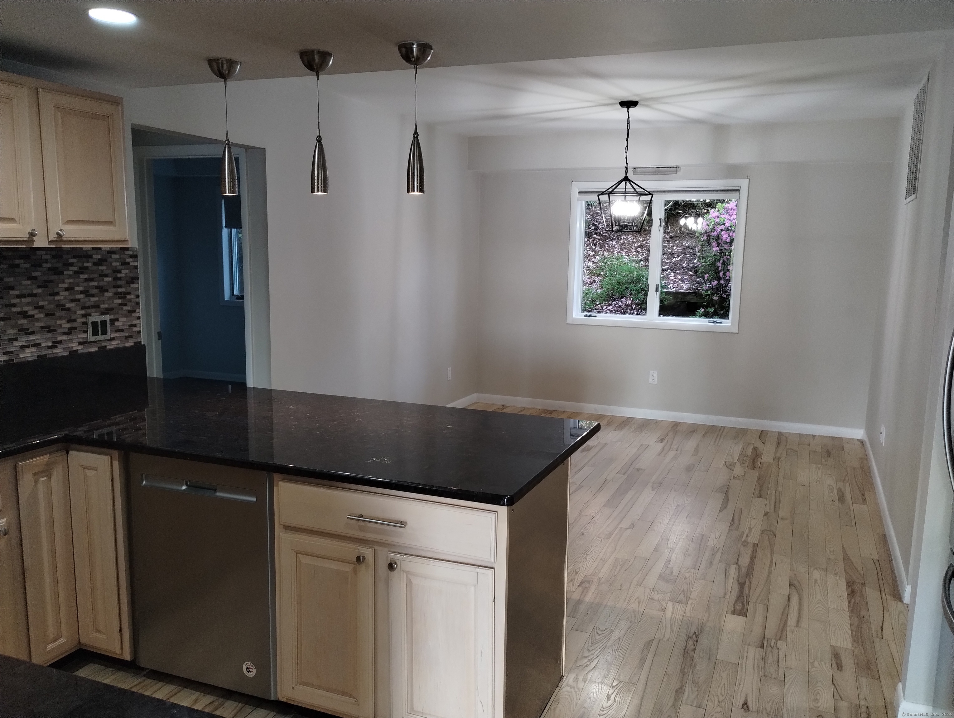 512 Popes Island Road 512
