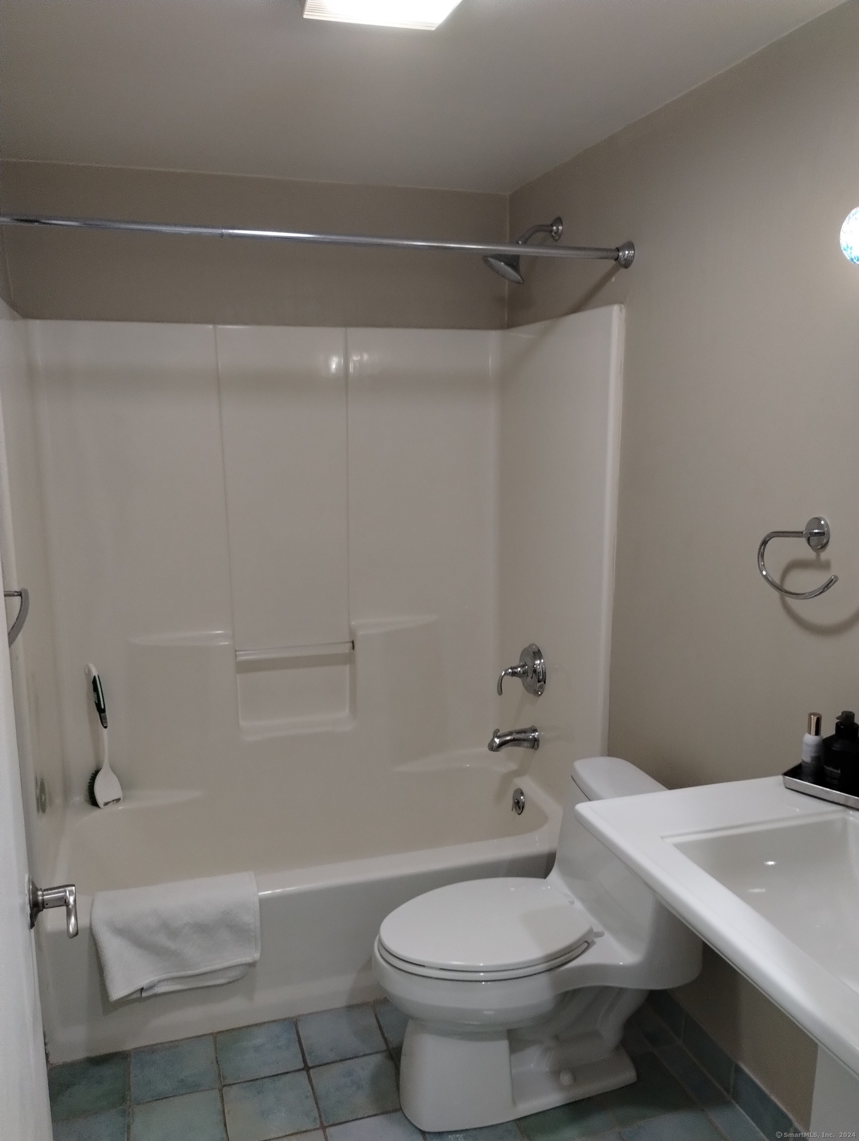 512 Popes Island Road 512
