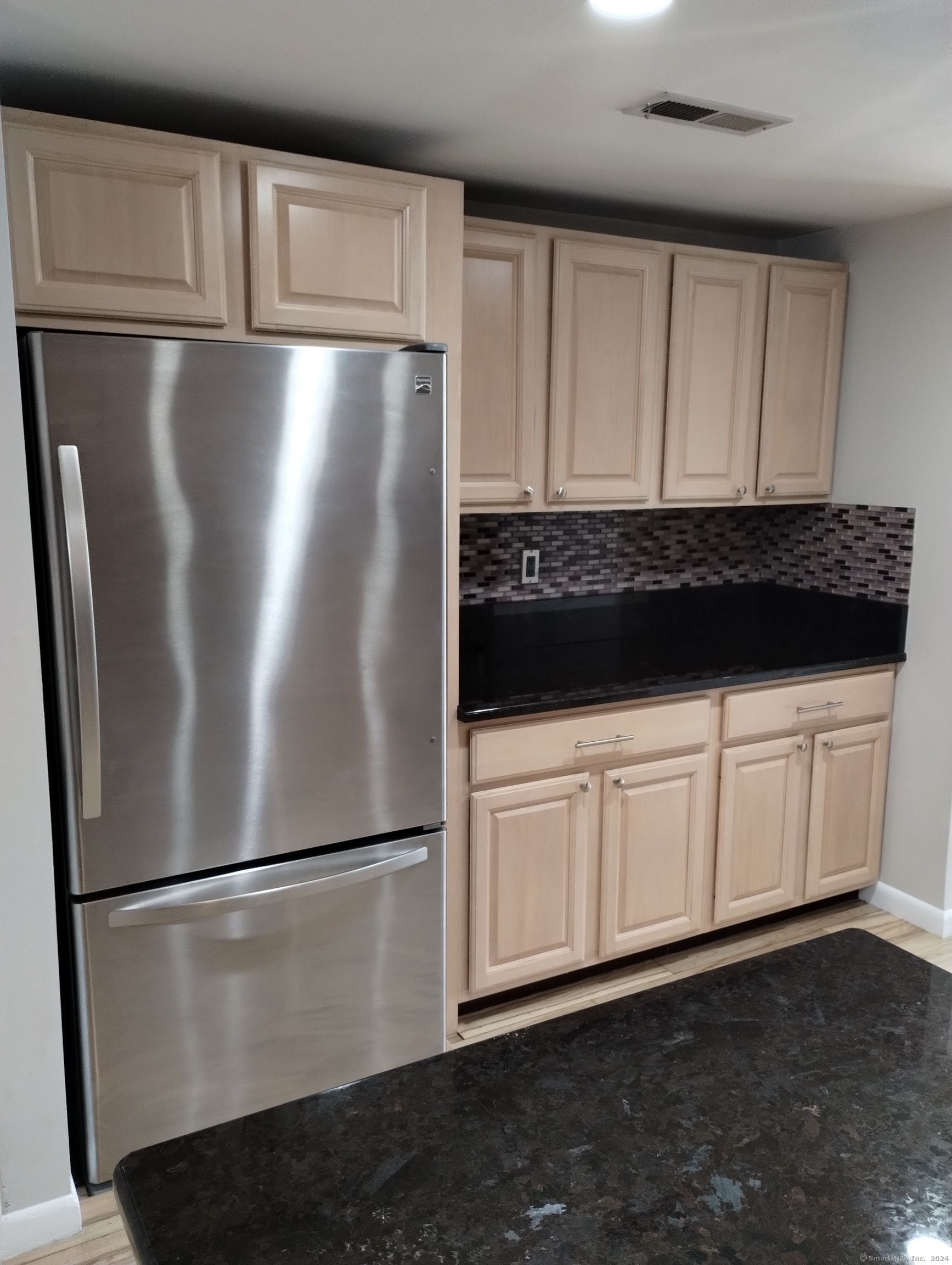 512 Popes Island Road 512