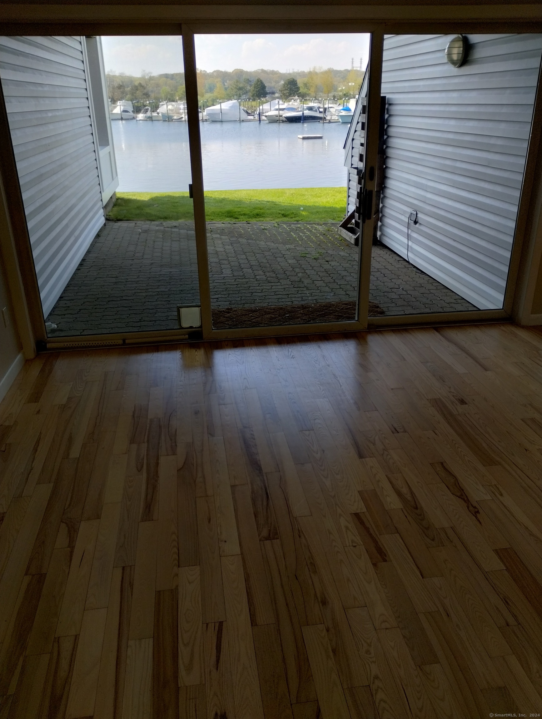 512 Popes Island Road 512