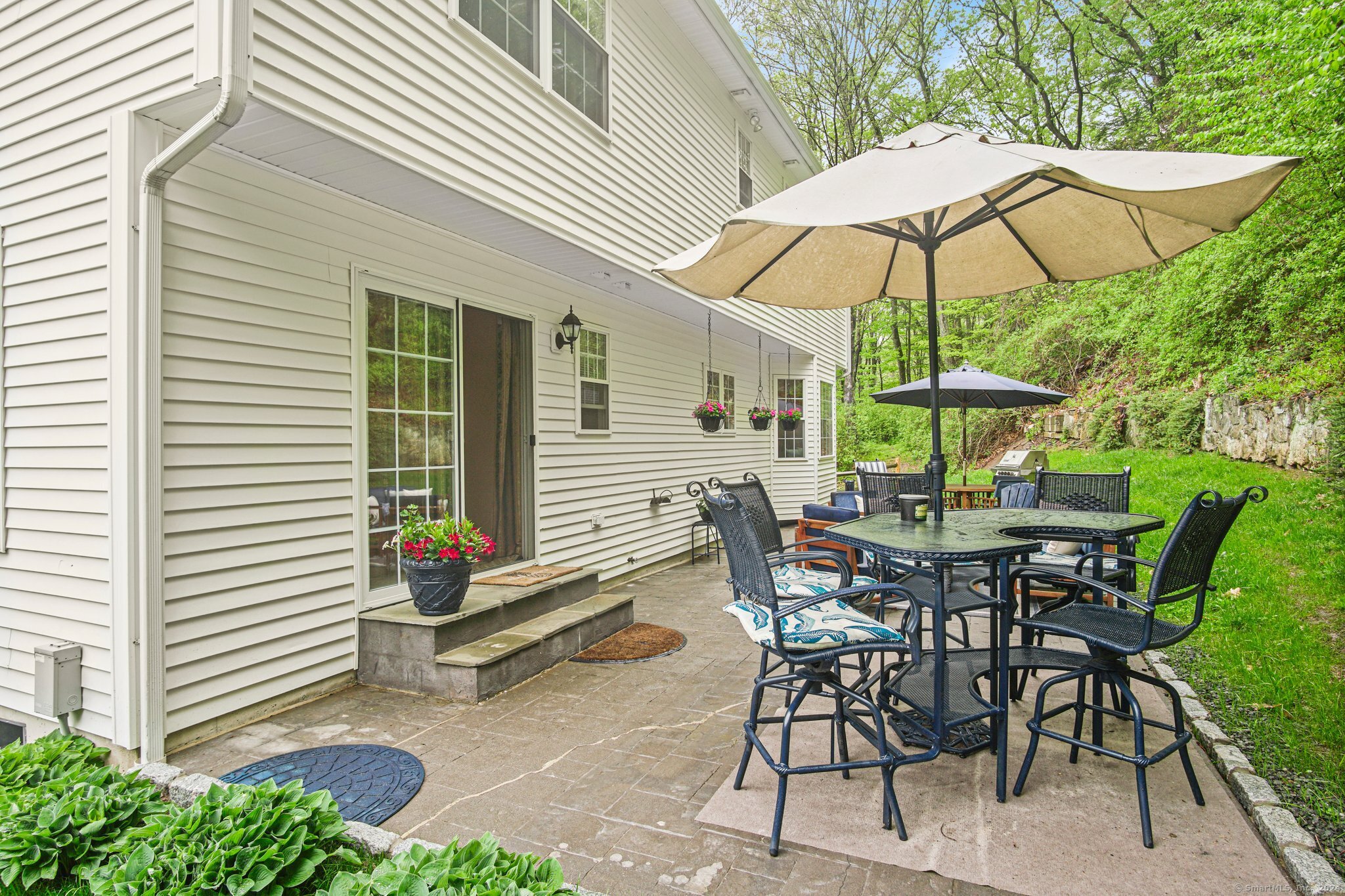 6680 Main Street