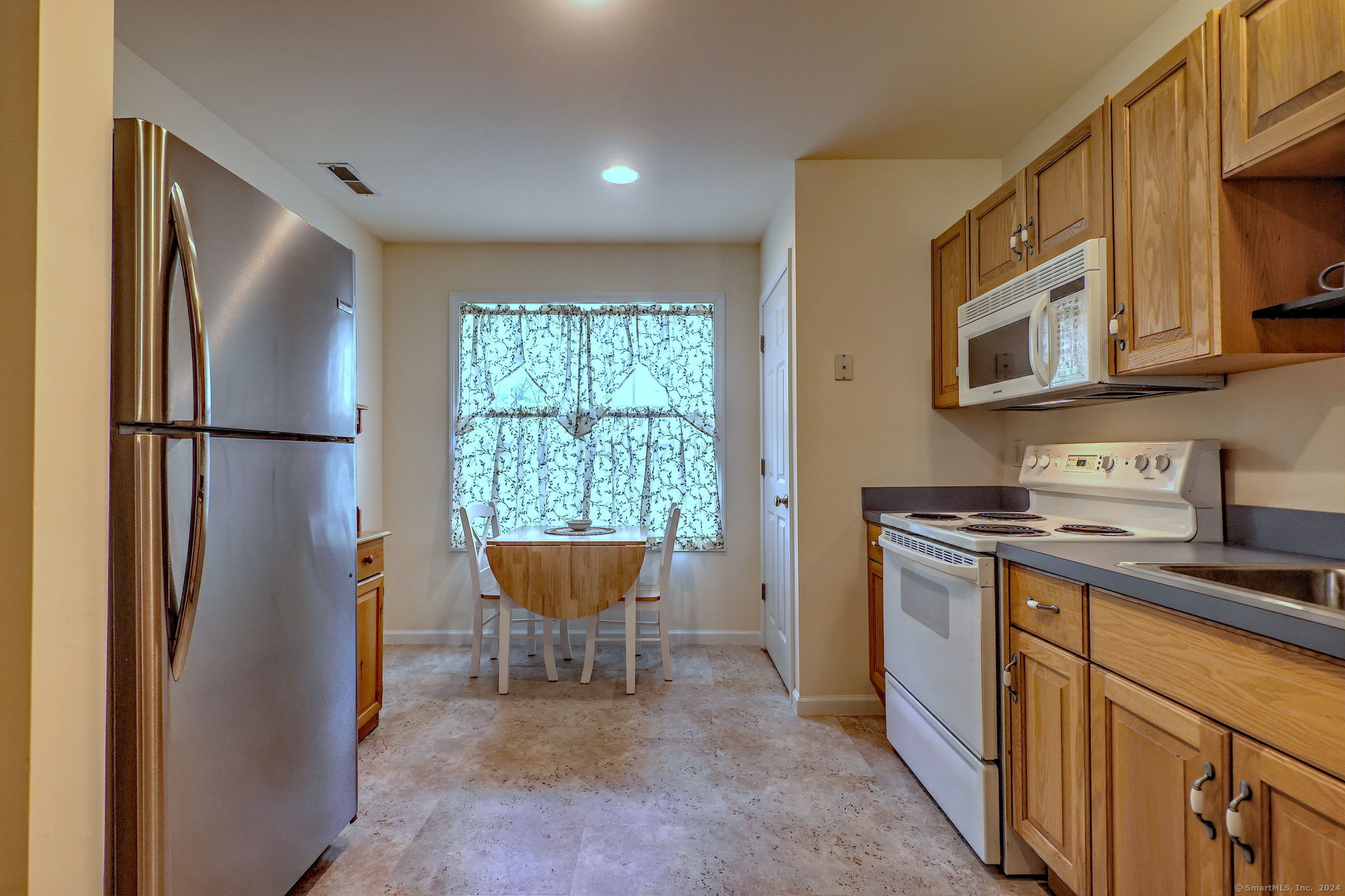 273 New Haven Avenue 8