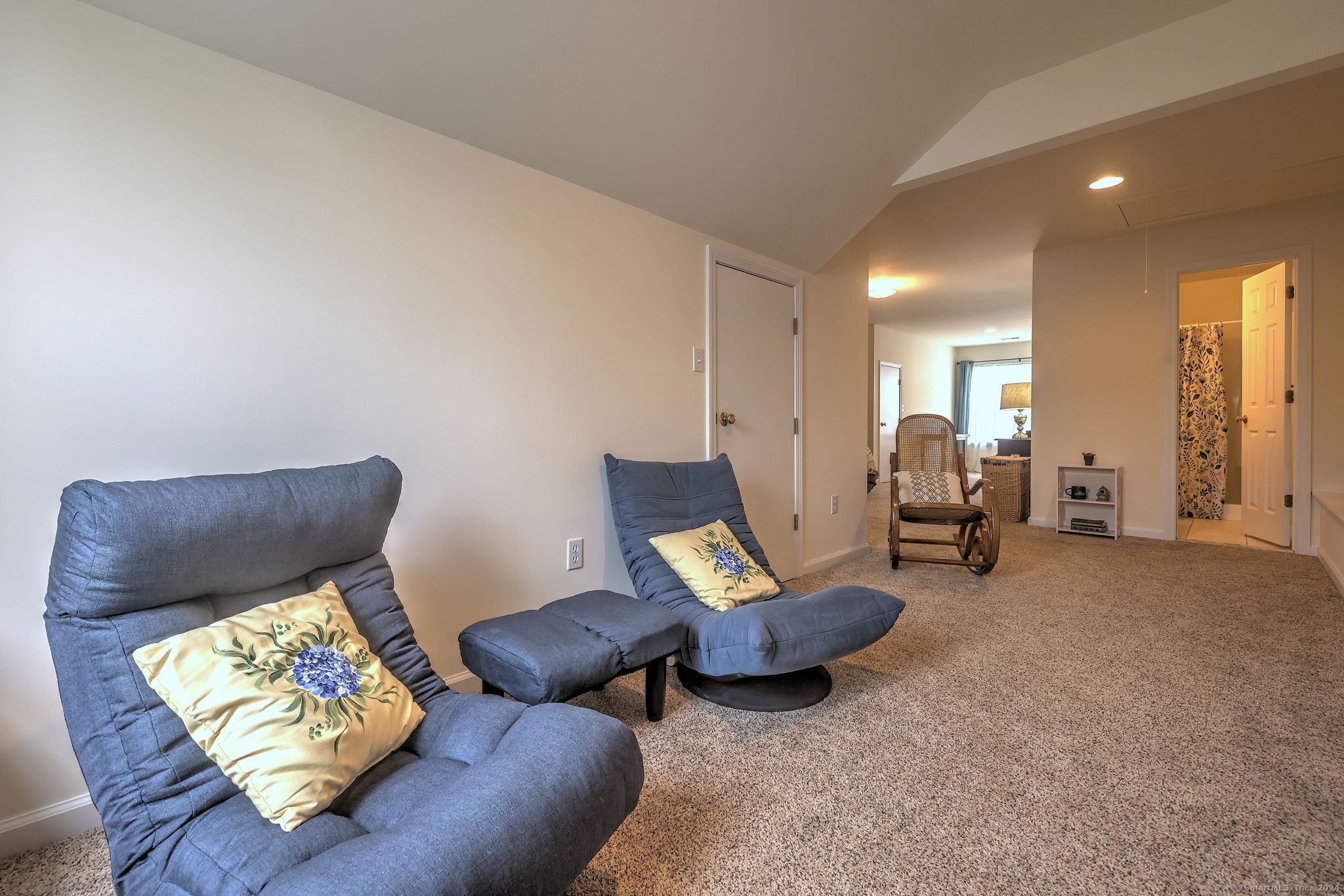 273 New Haven Avenue 8