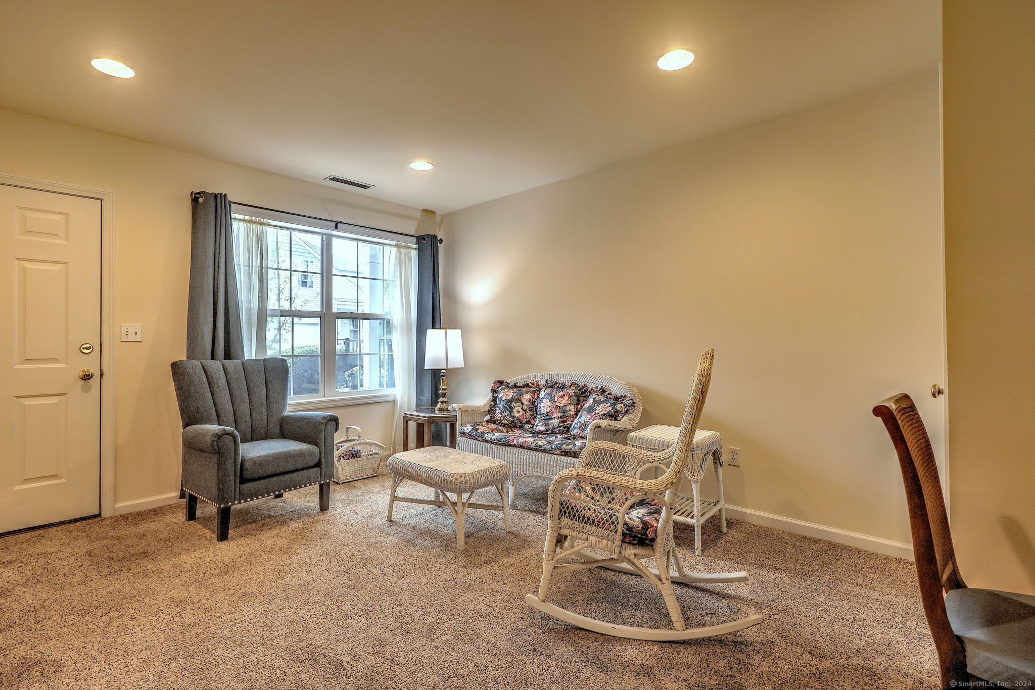 273 New Haven Avenue 8