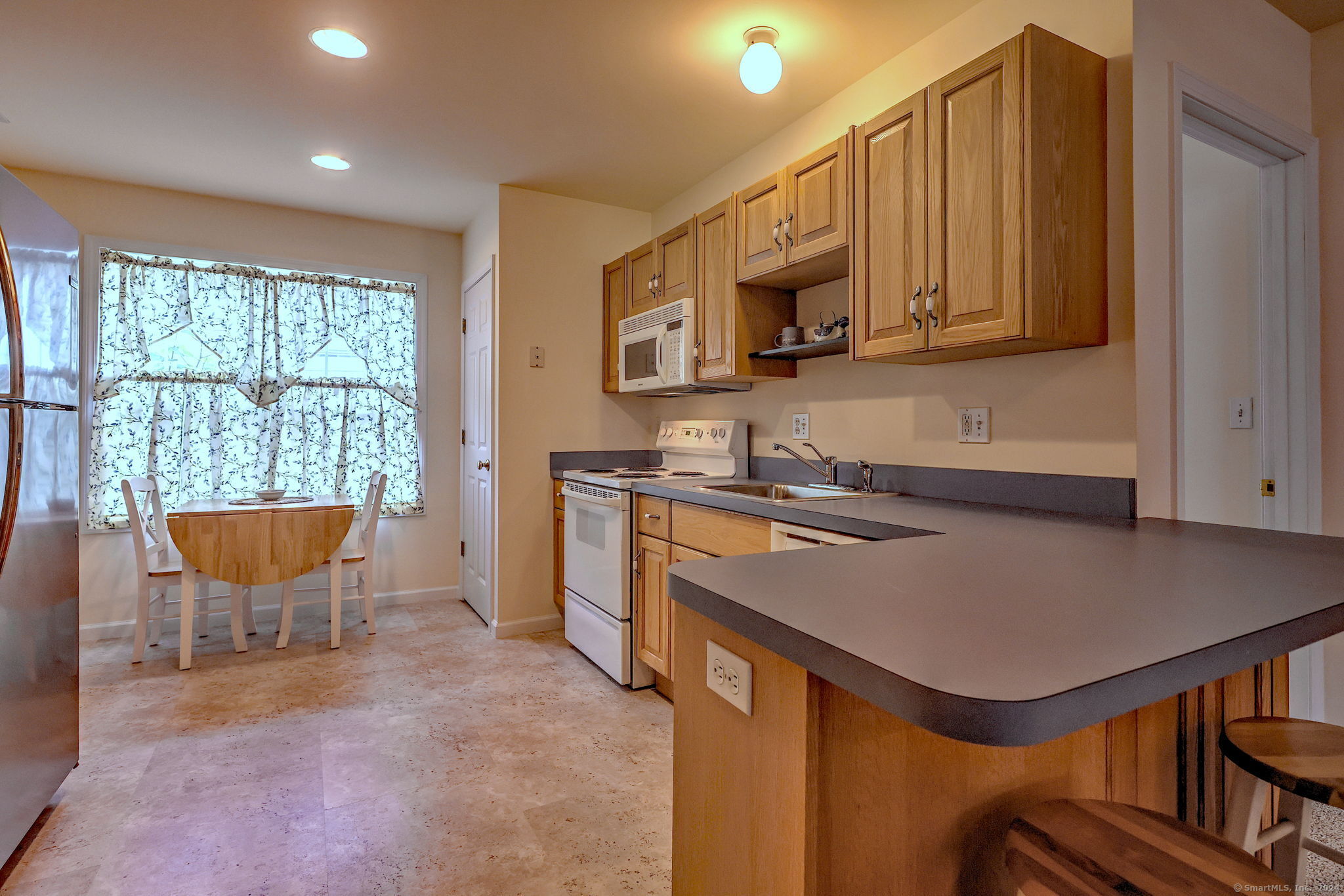 273 New Haven Avenue 8