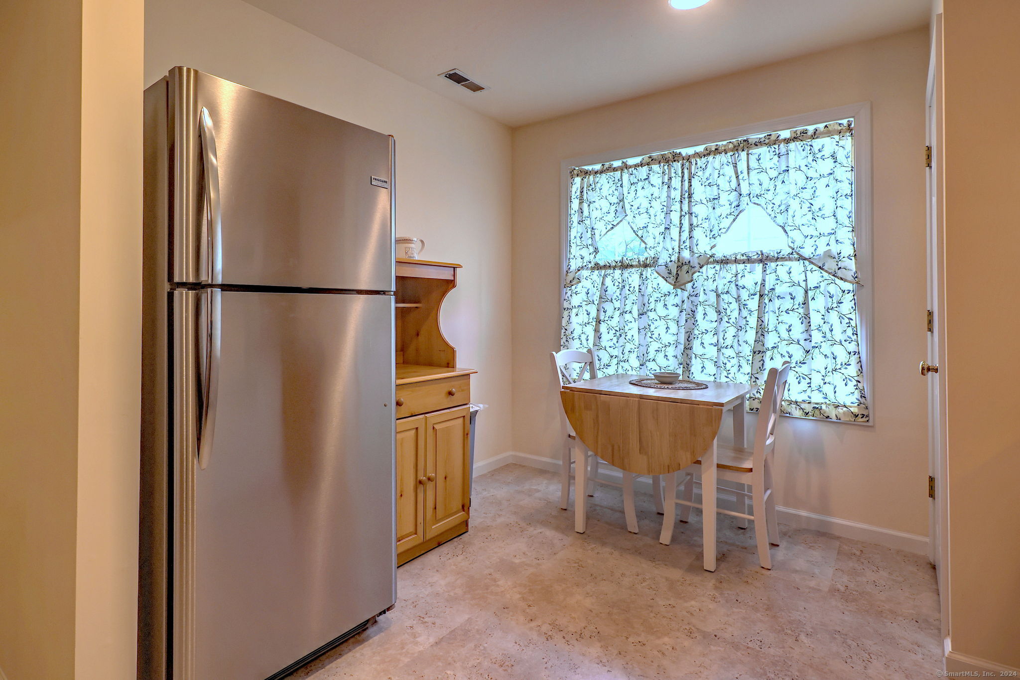 273 New Haven Avenue 8