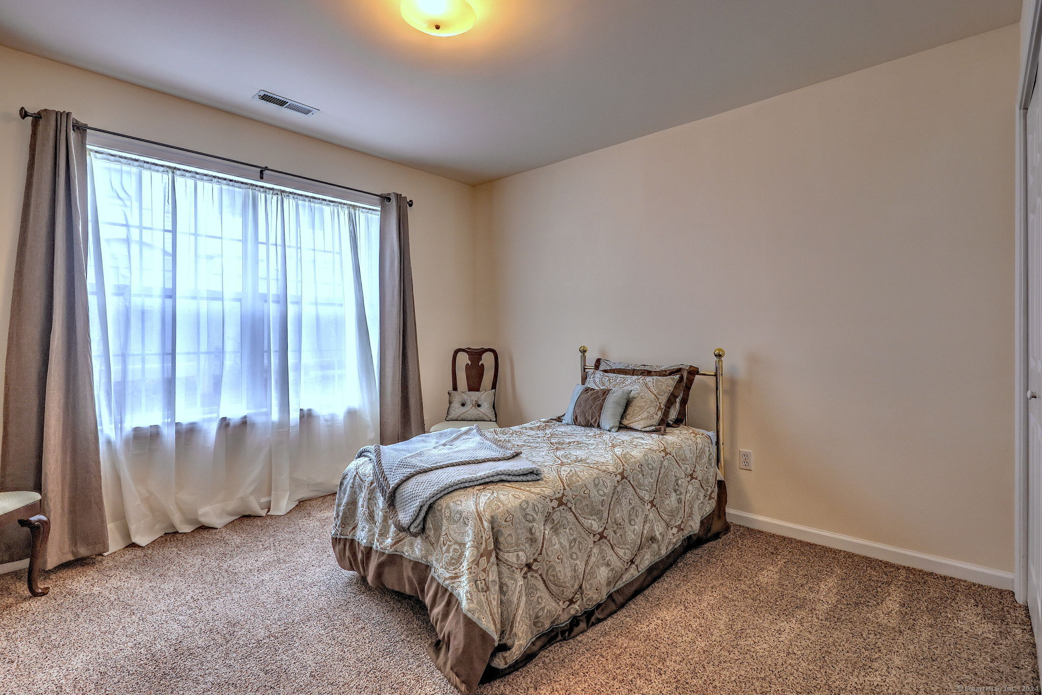 273 New Haven Avenue 8