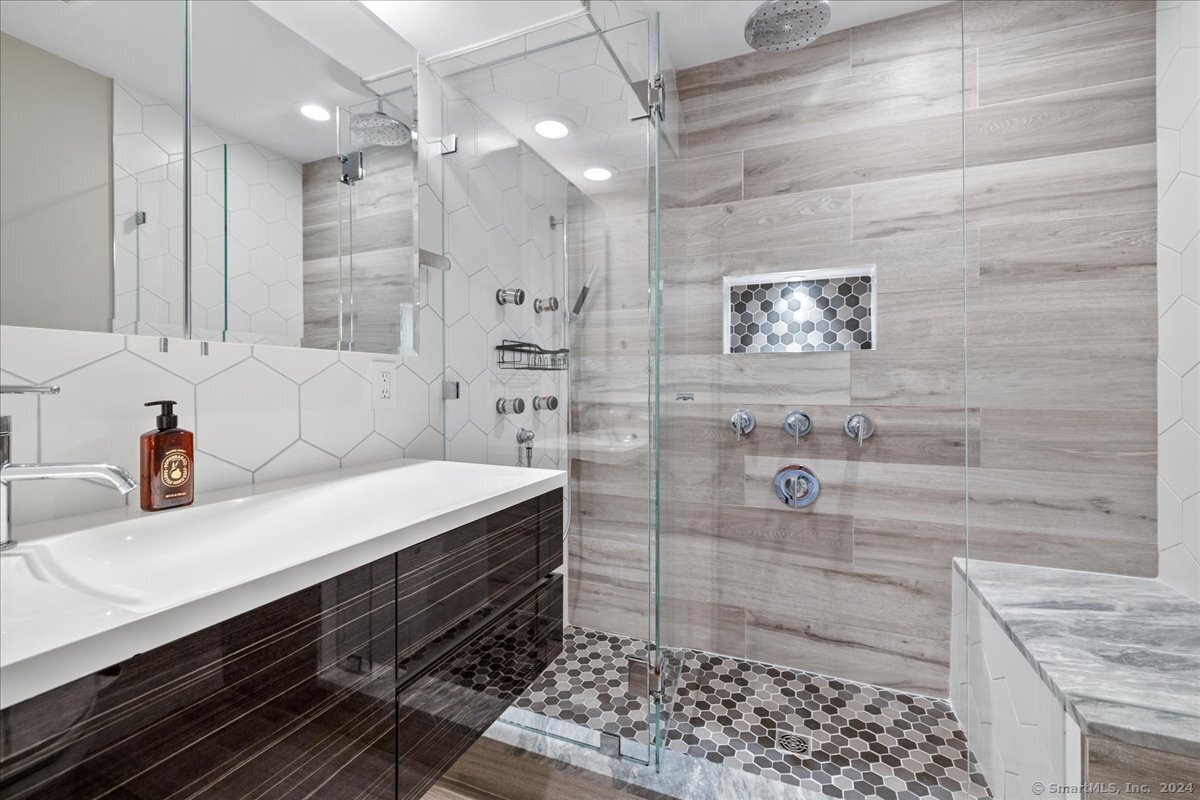 37 Woodway Road APT B2
