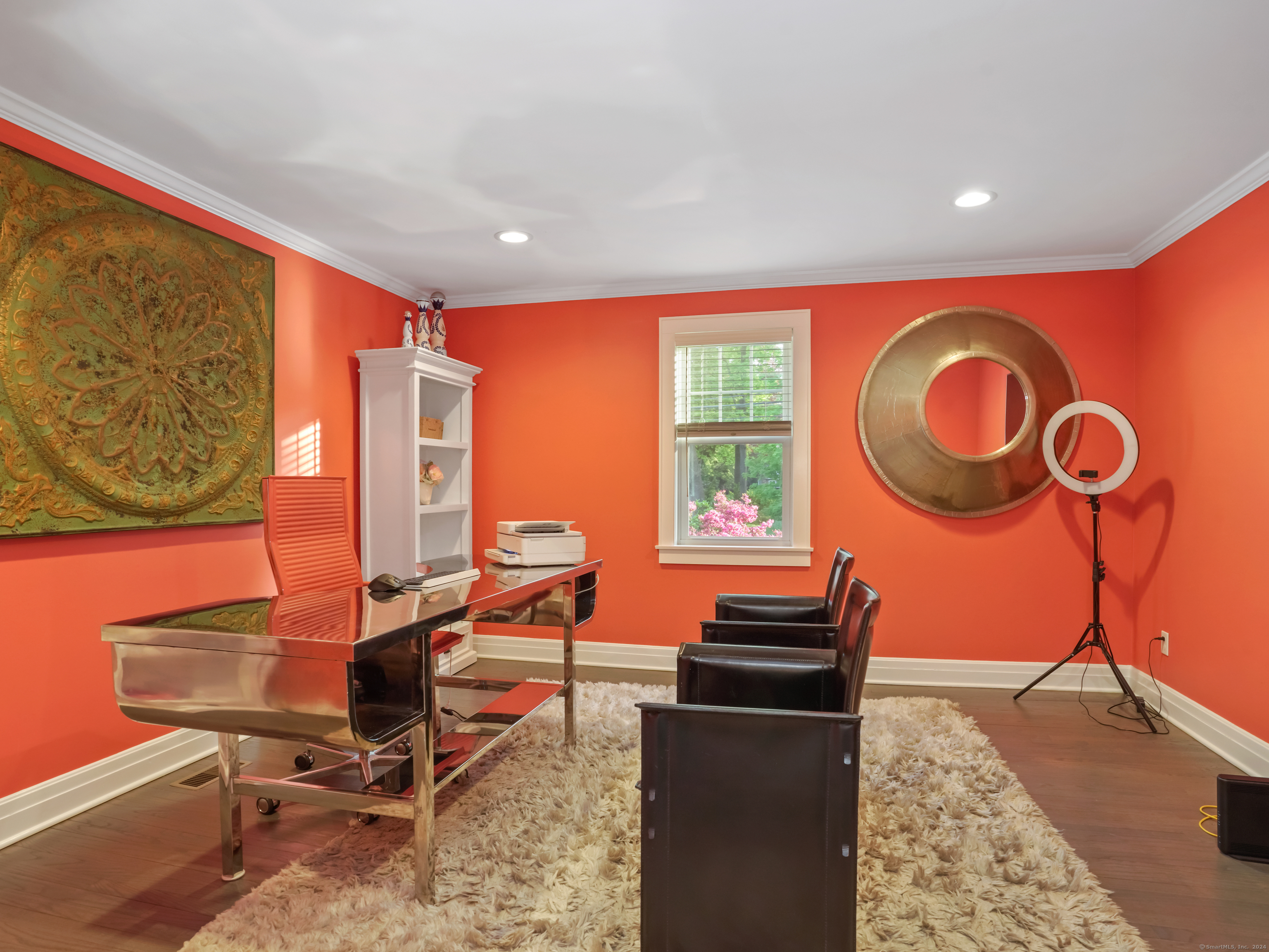 64 Long Lots Road