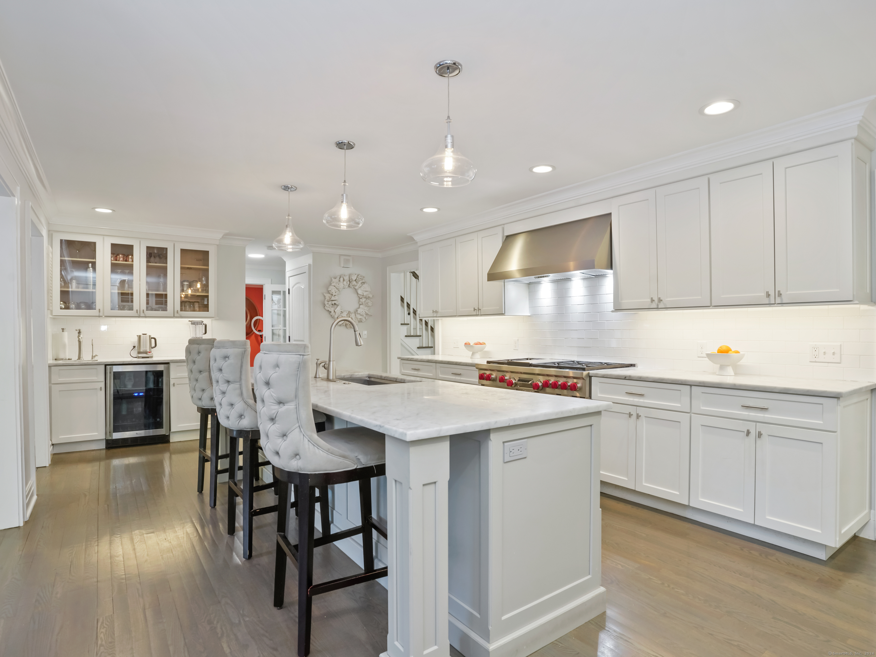 64 Long Lots Road