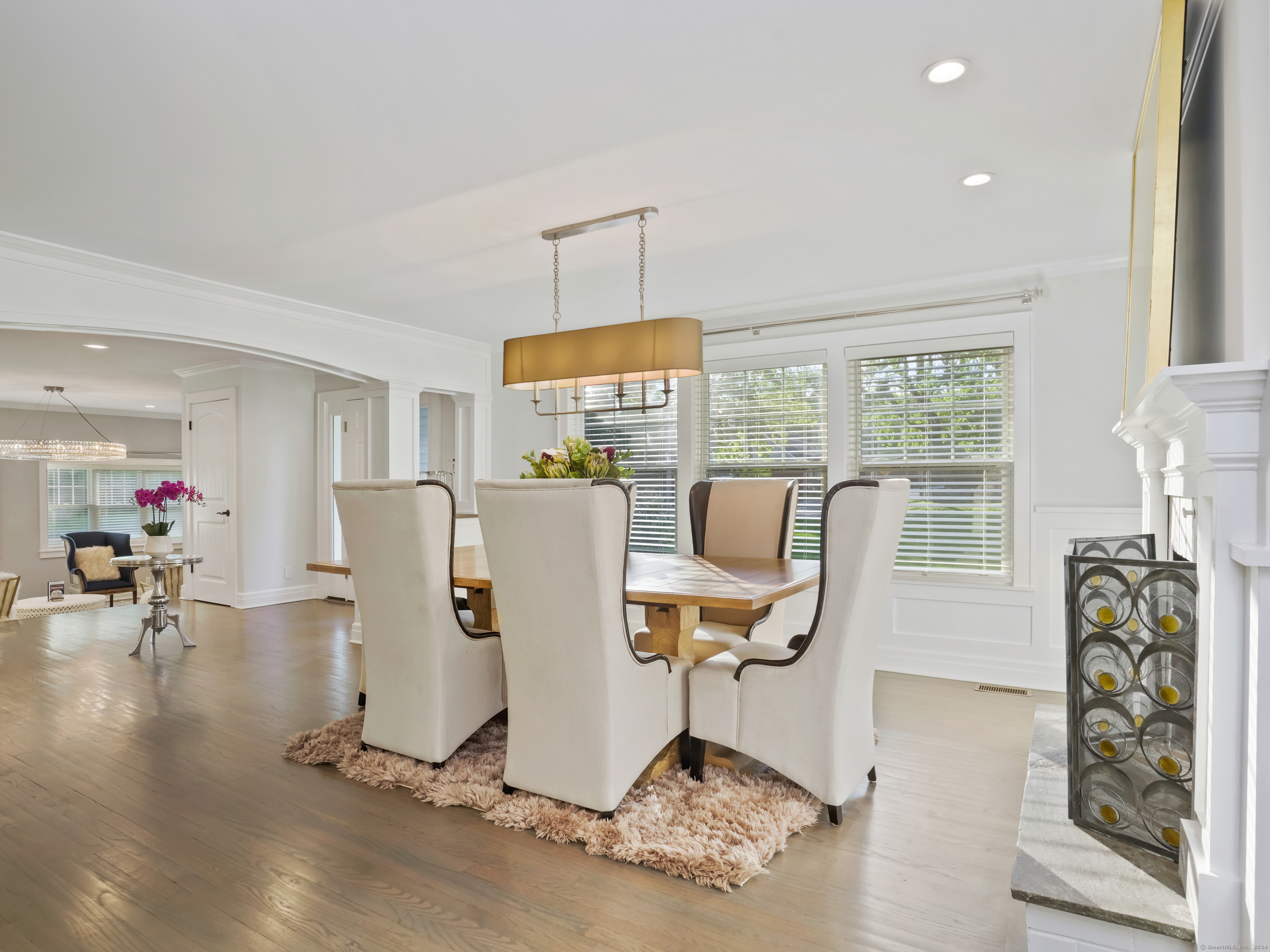 64 Long Lots Road