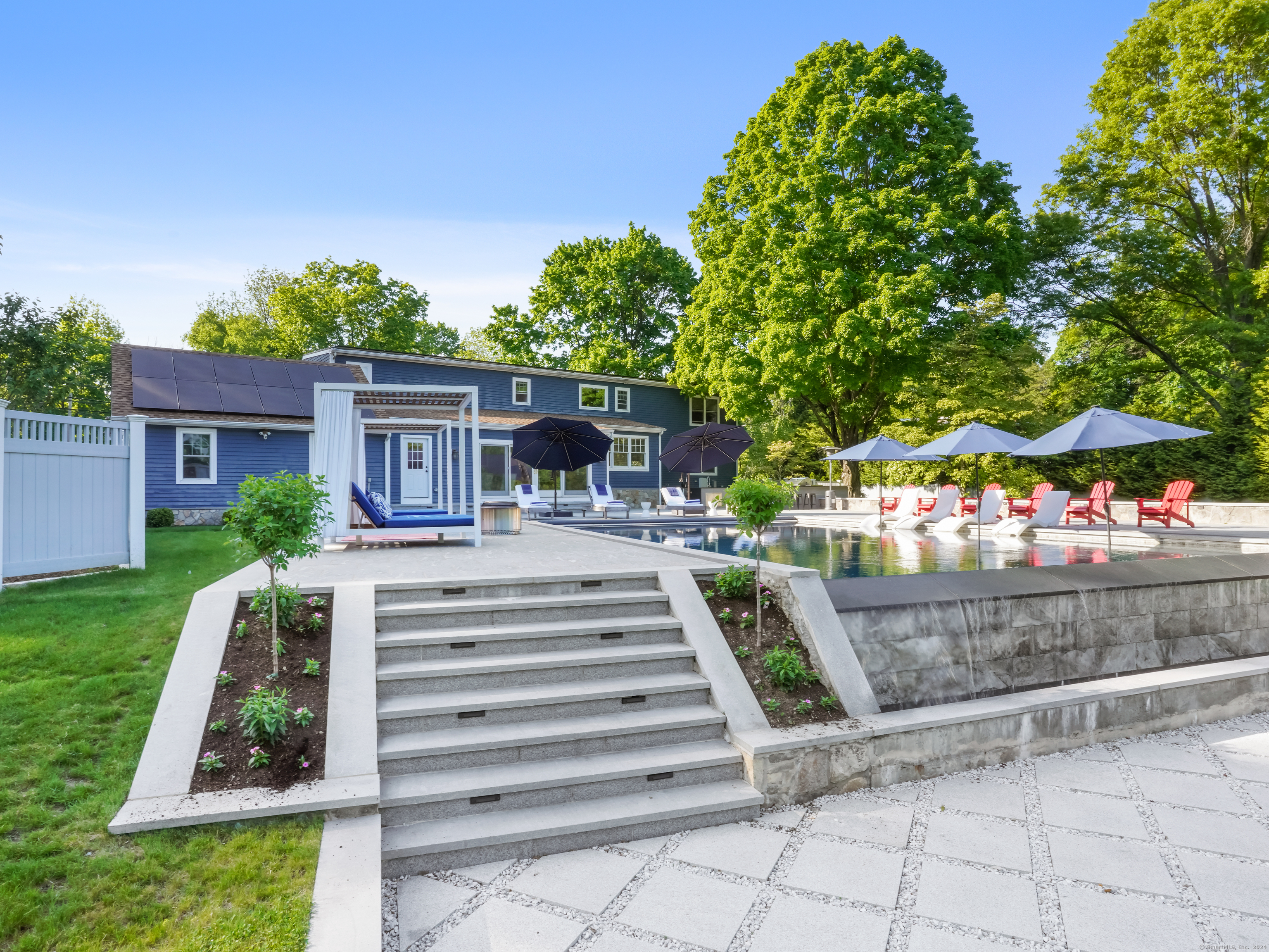 64 Long Lots Road