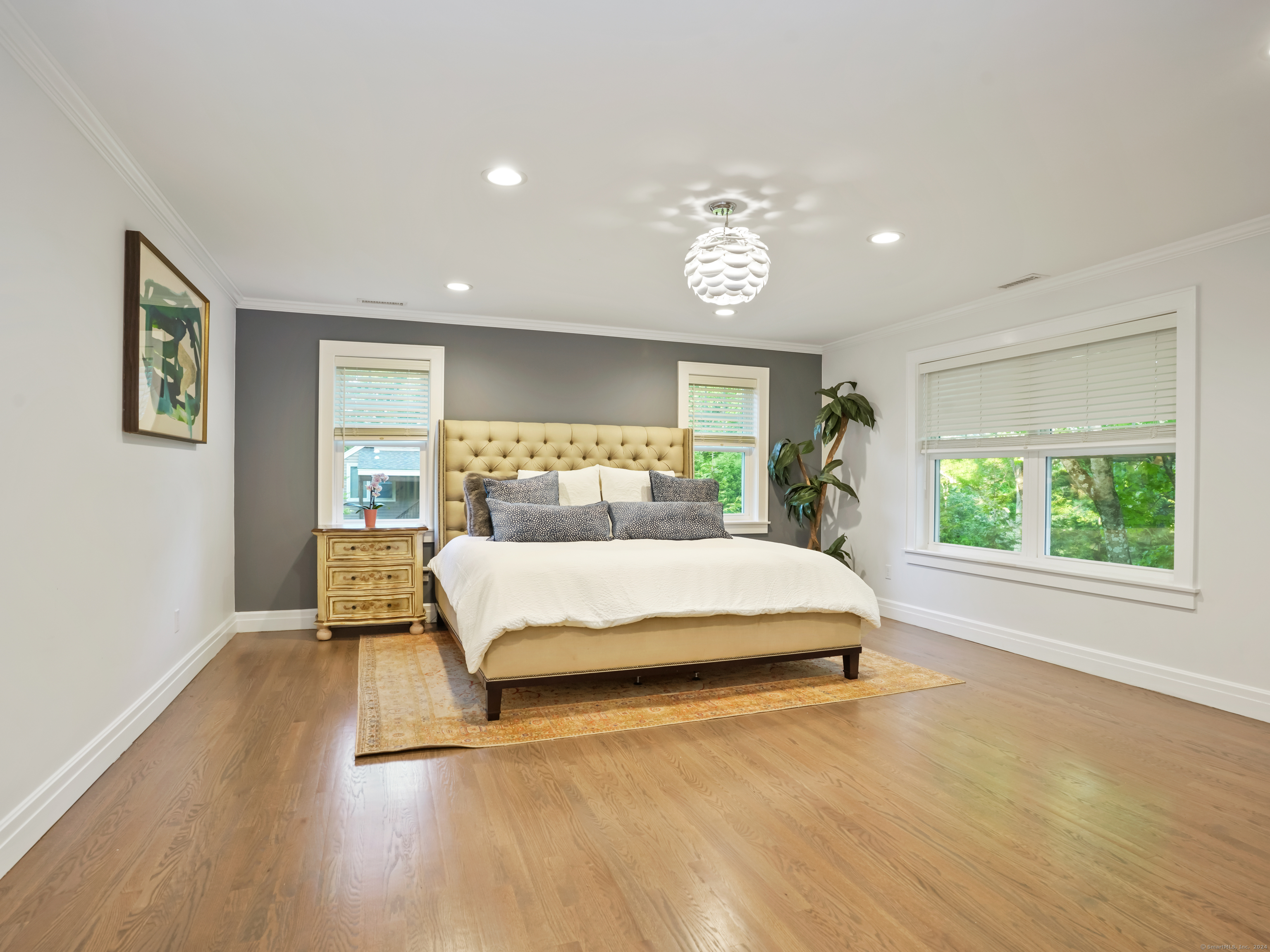 64 Long Lots Road
