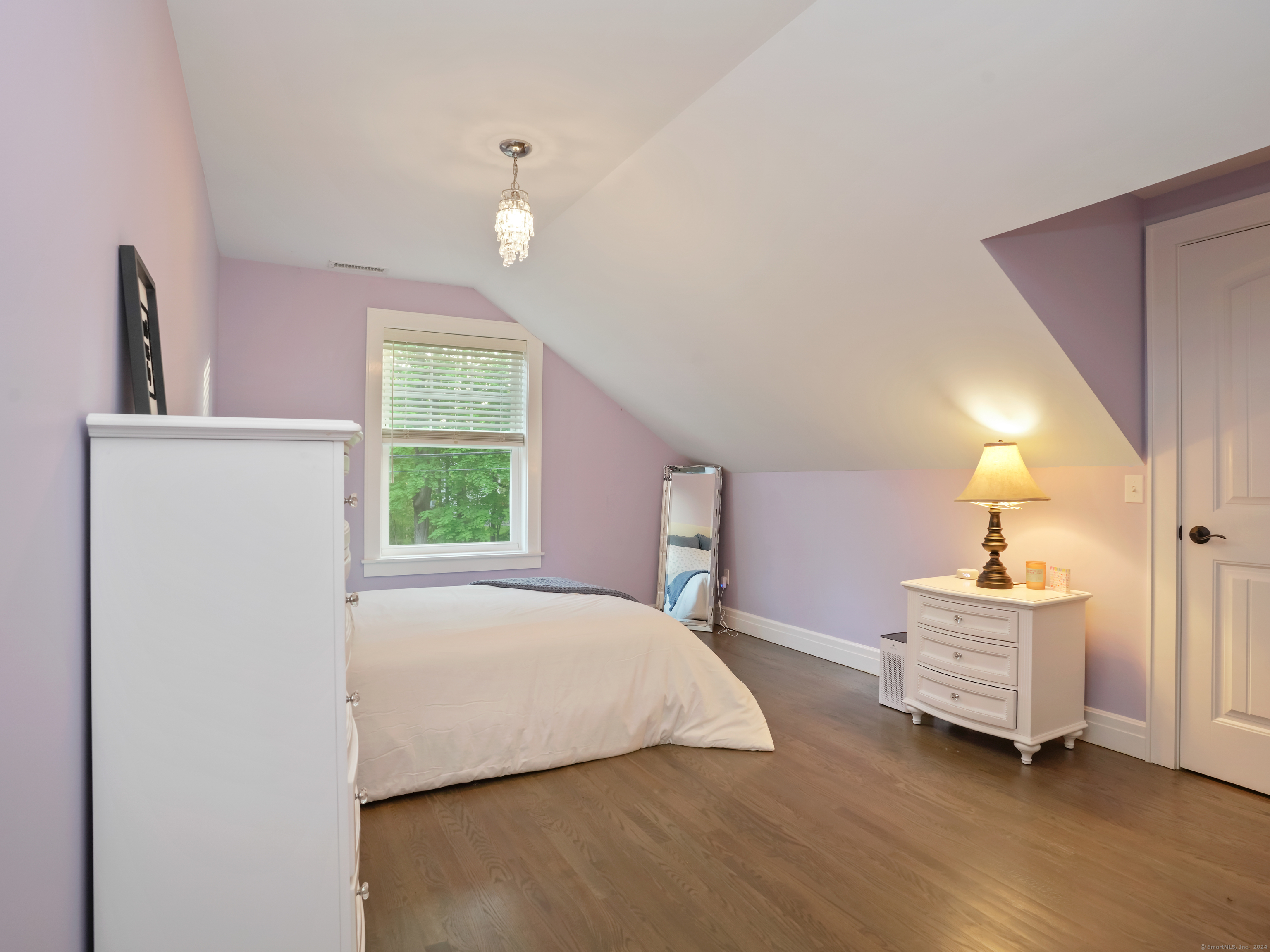 64 Long Lots Road