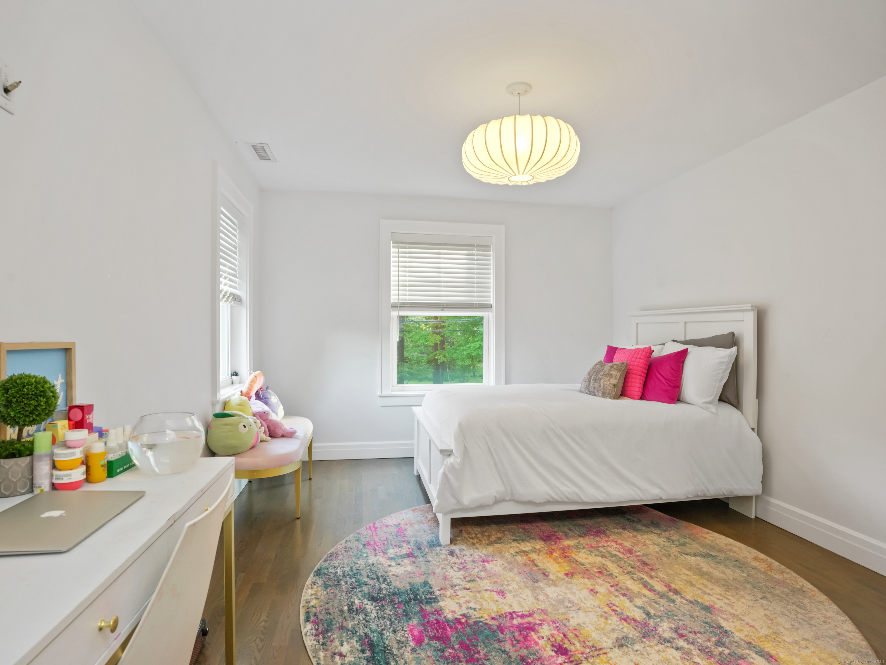 64 Long Lots Road