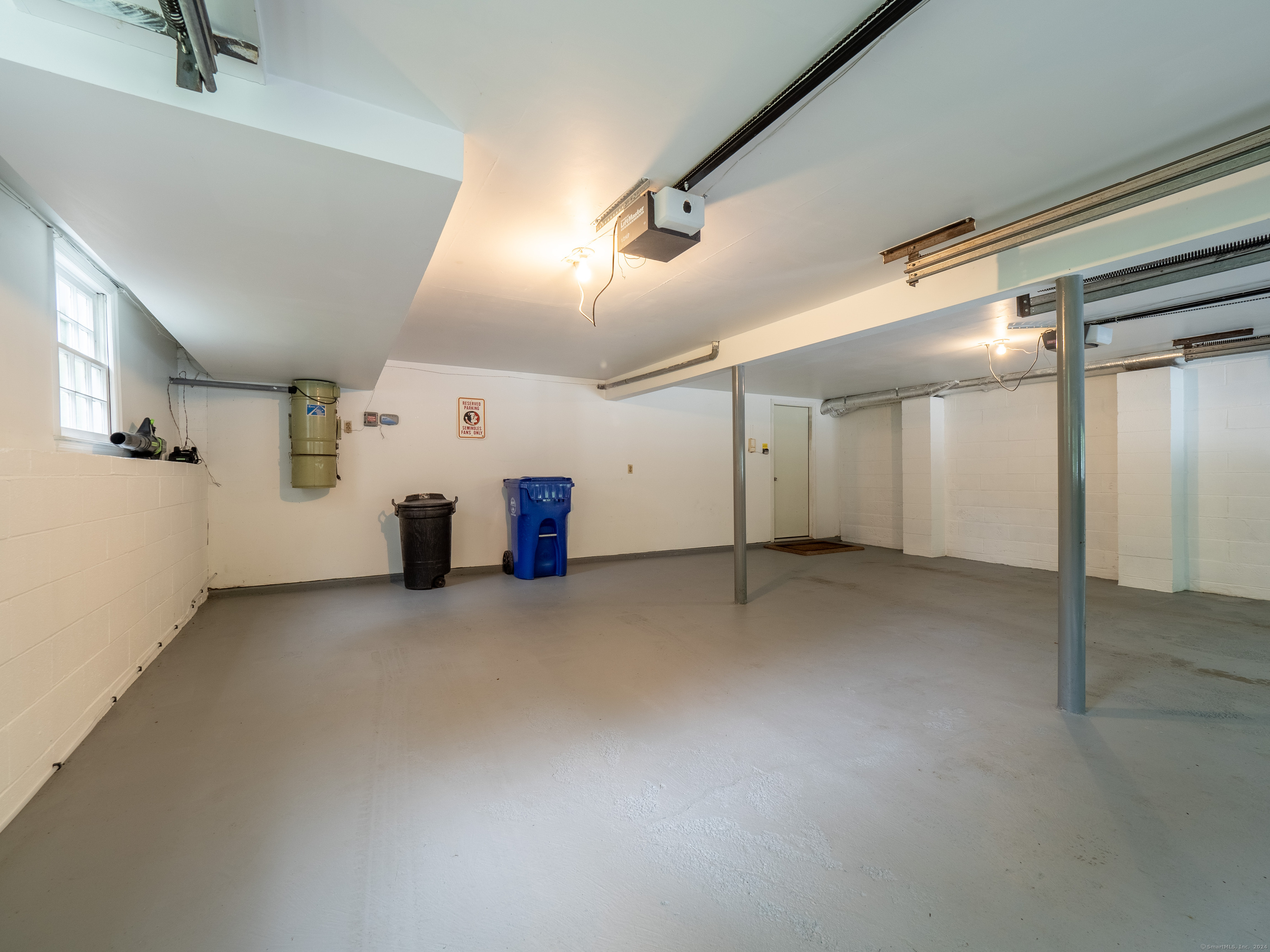 7 Hillcrest Place