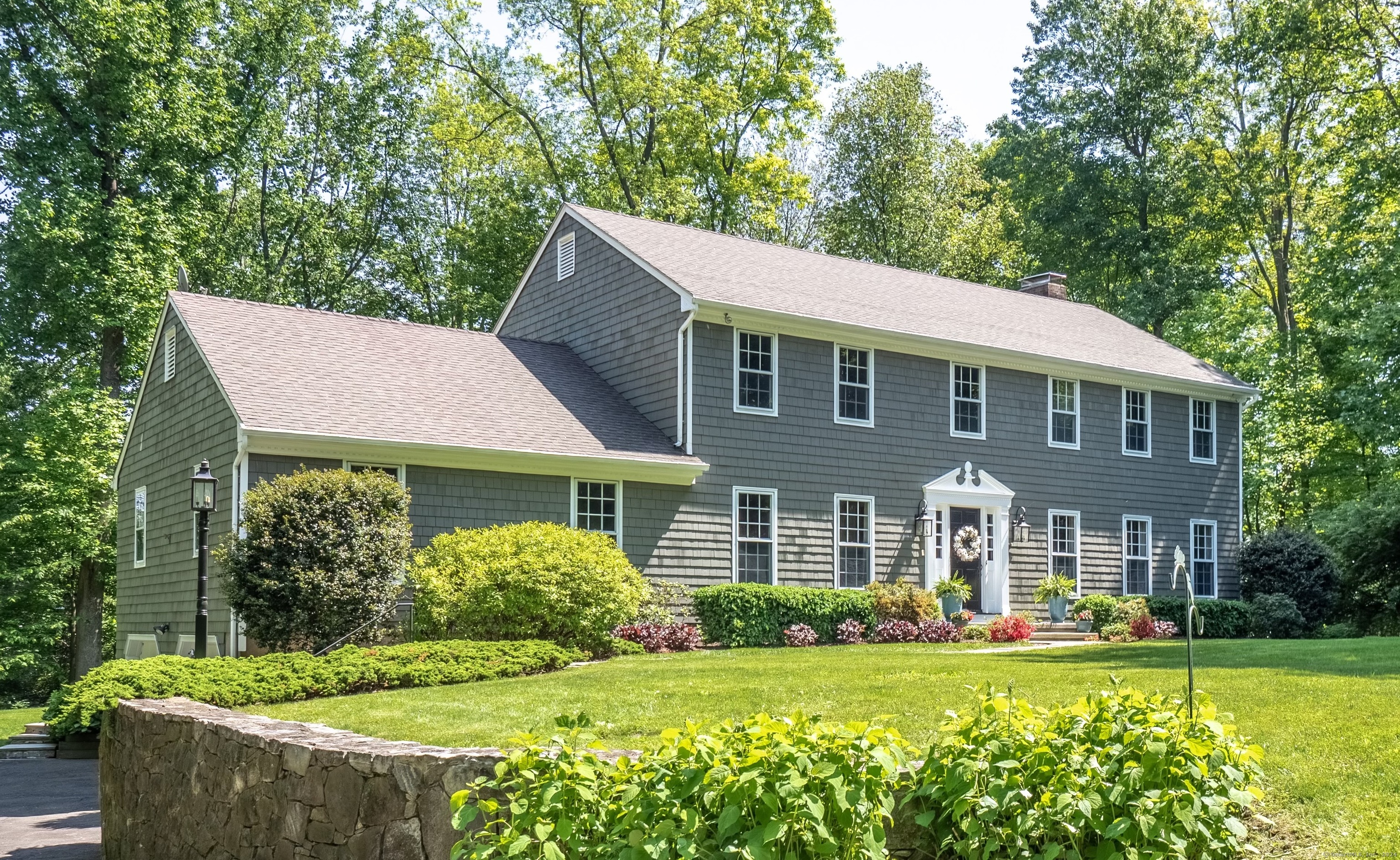 7 Hillcrest Place