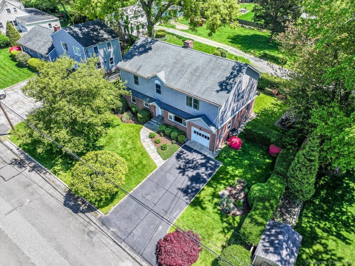 142 Soundview Court