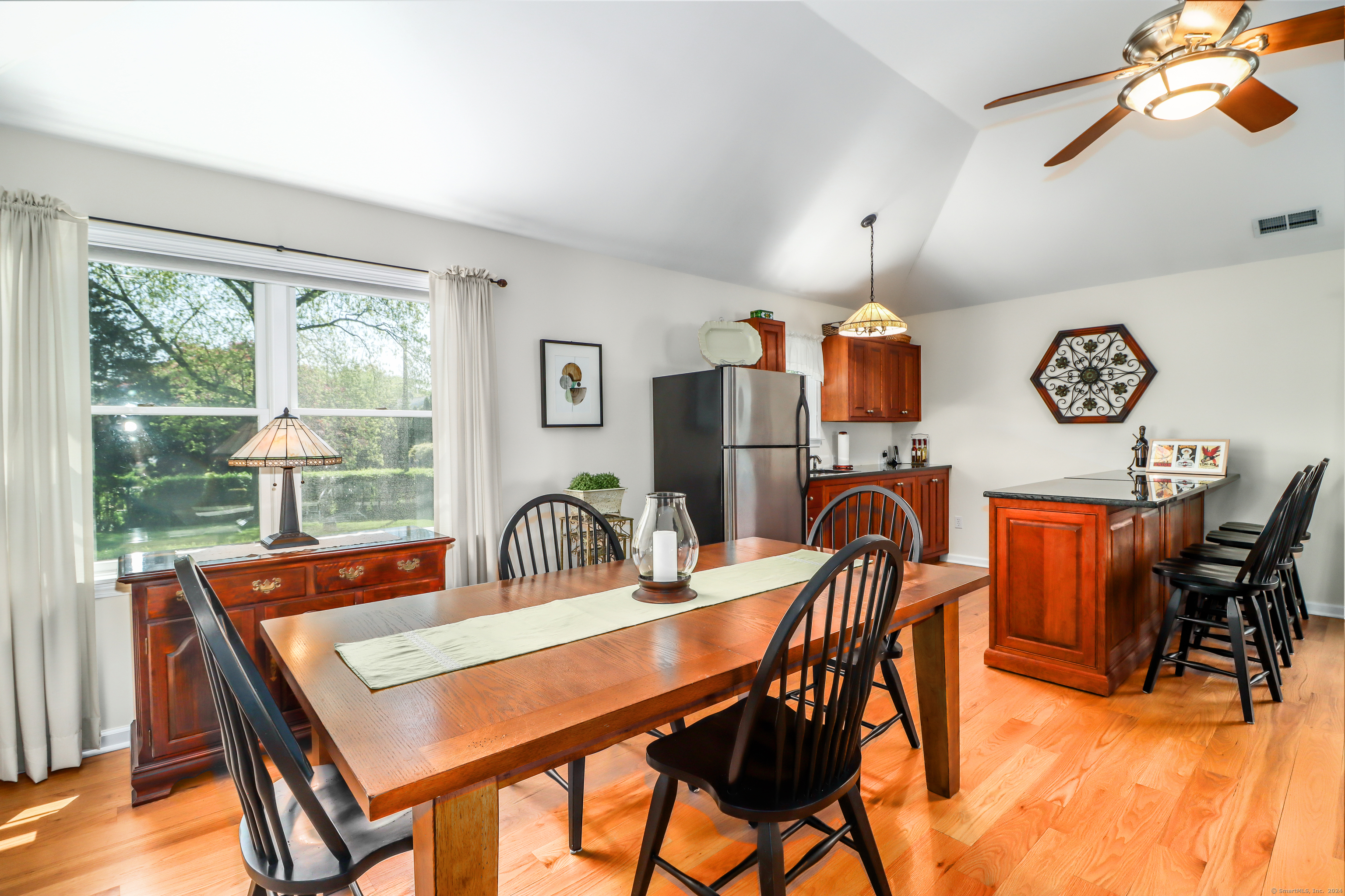 142 Soundview Court