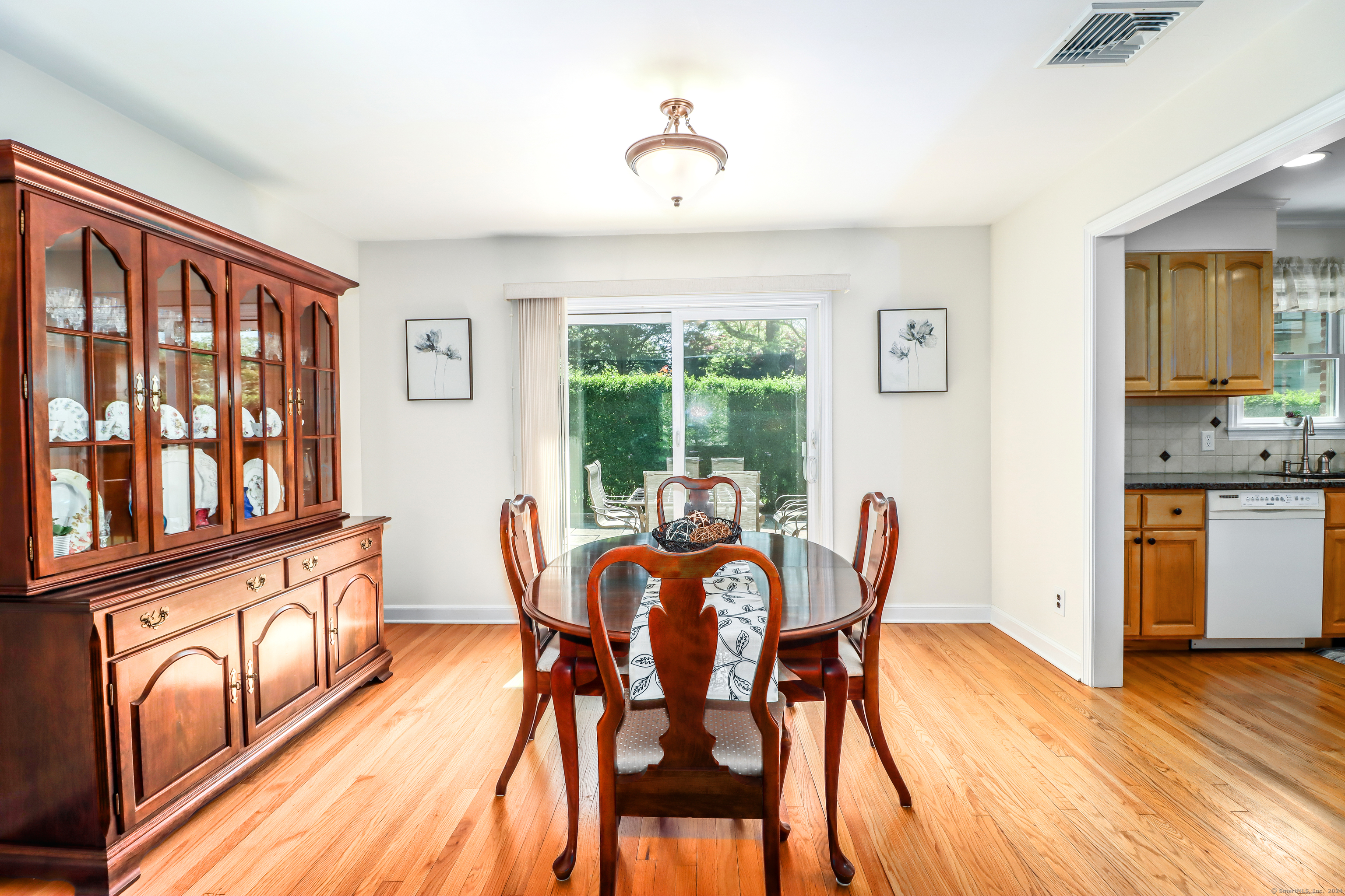 142 Soundview Court