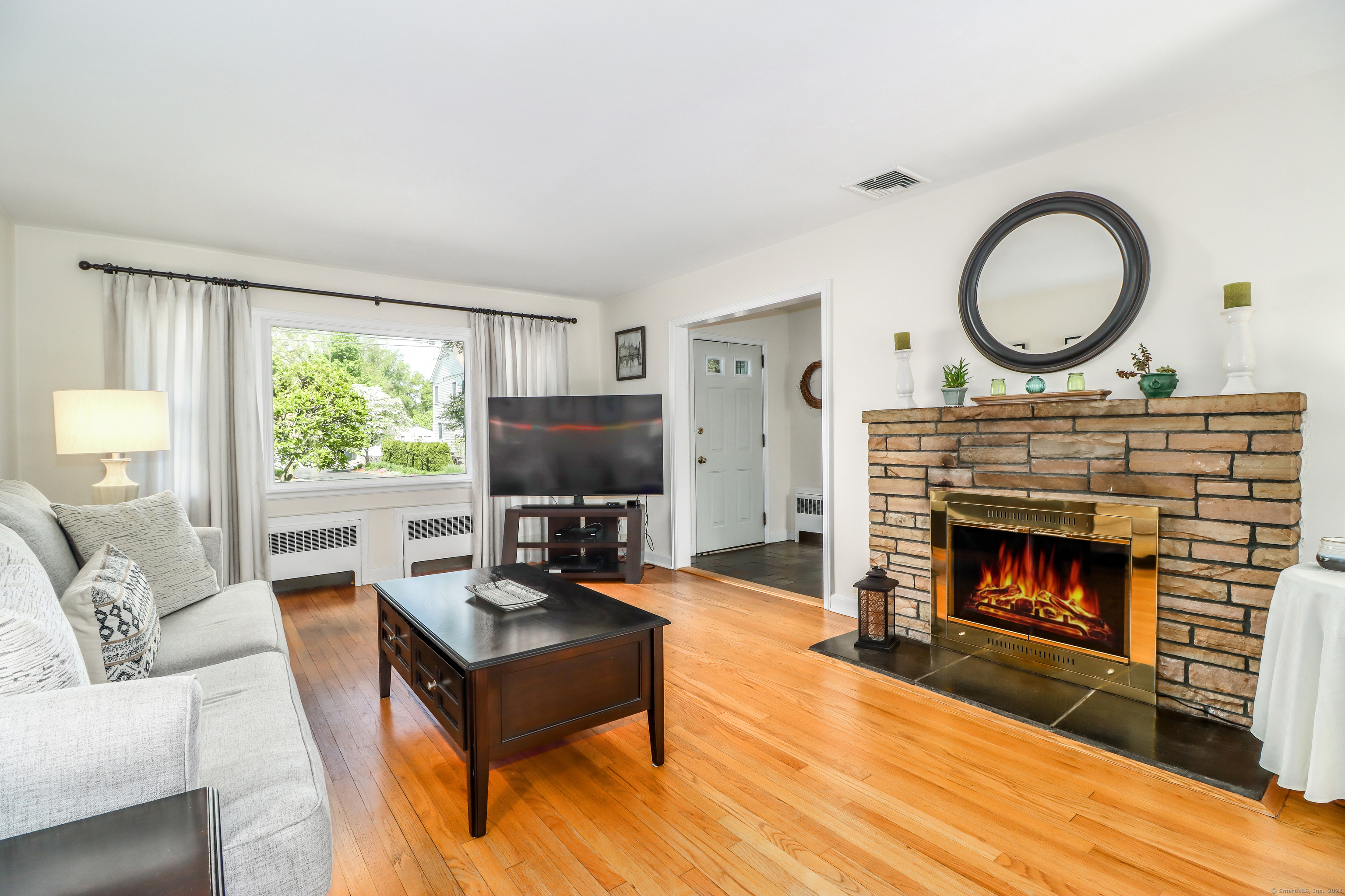 142 Soundview Court