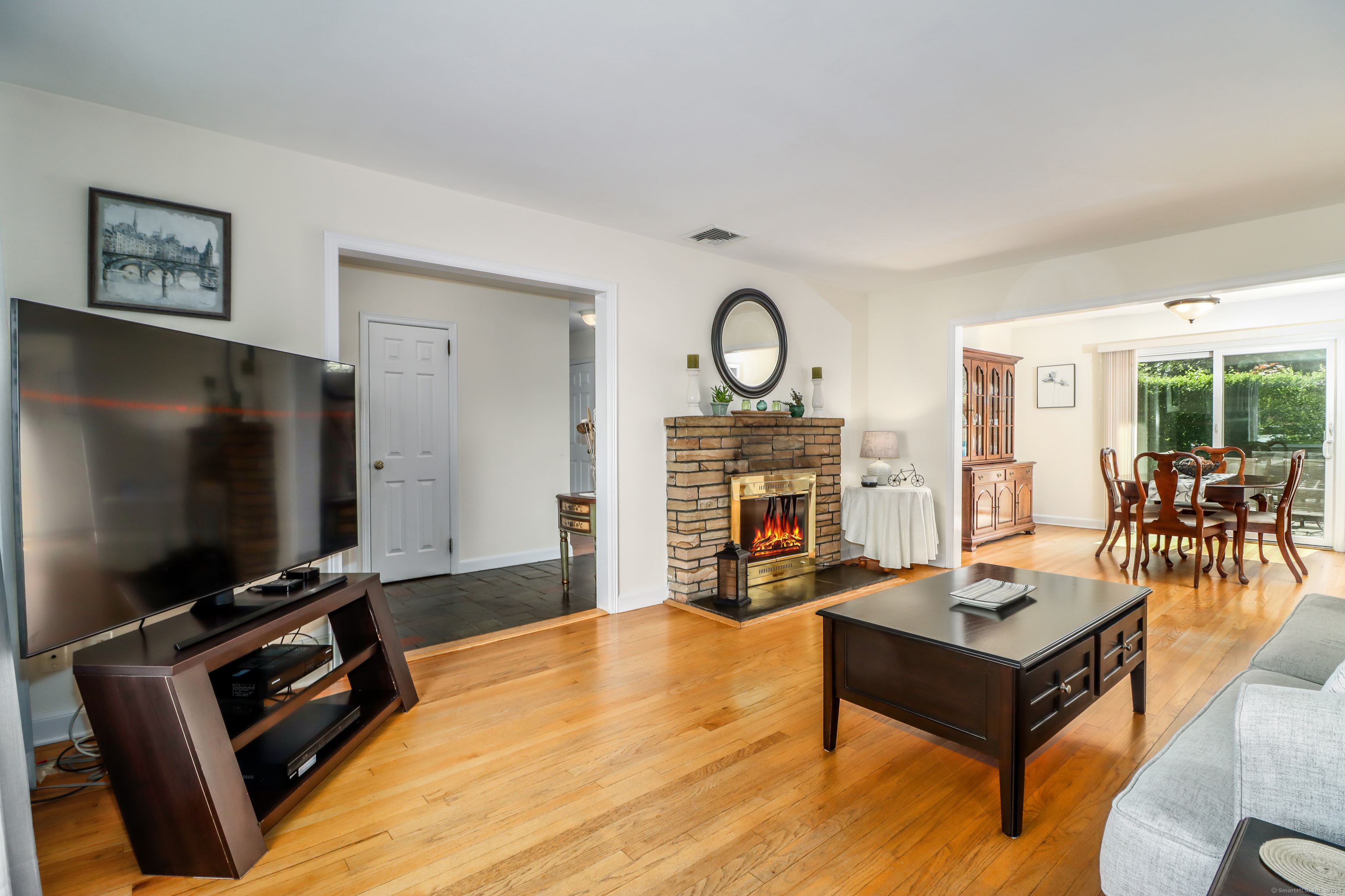 142 Soundview Court