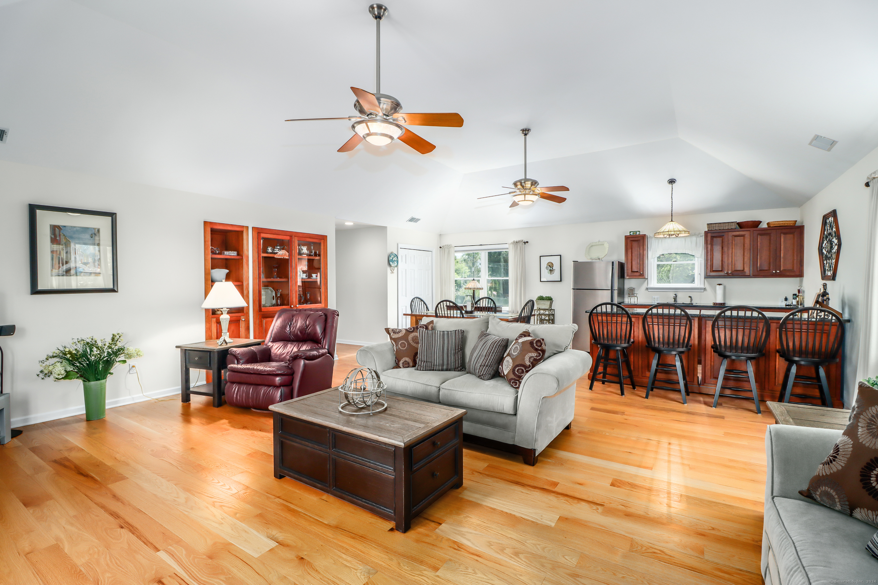 142 Soundview Court