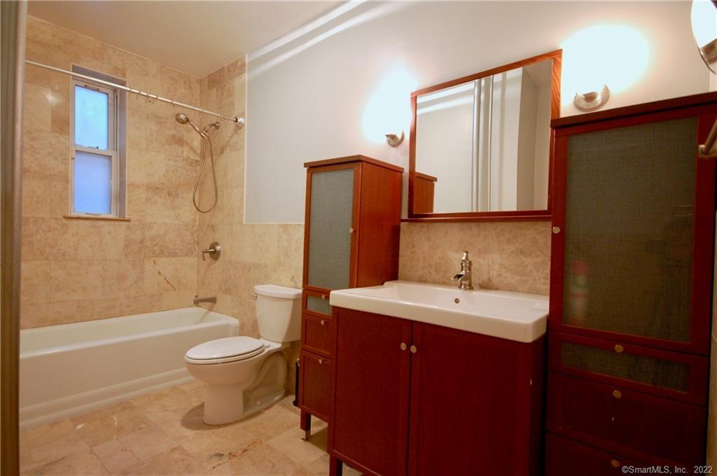 70 Strawberry Hill Avenue 5-1B