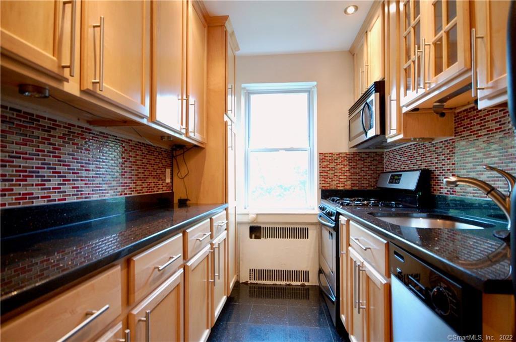 70 Strawberry Hill Avenue 5-1B