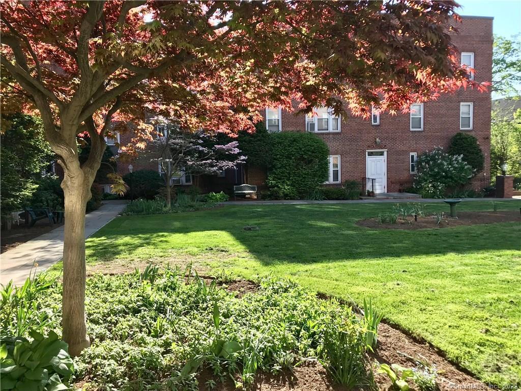 70 Strawberry Hill Avenue 5-1B