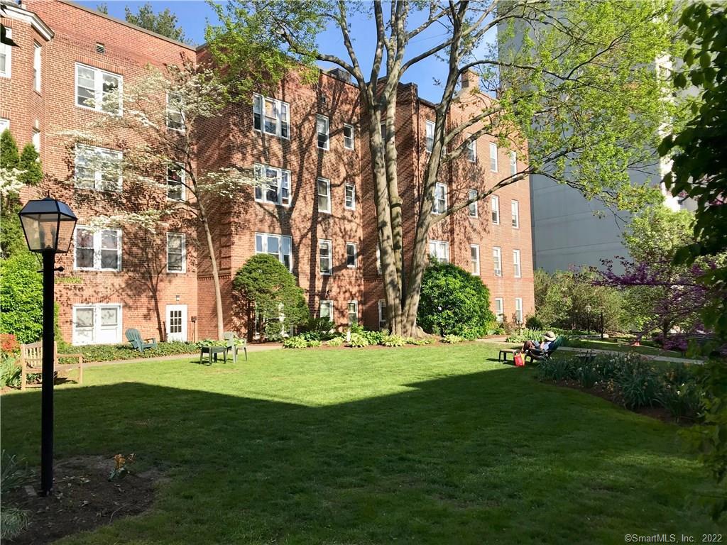 70 Strawberry Hill Avenue 5-1B