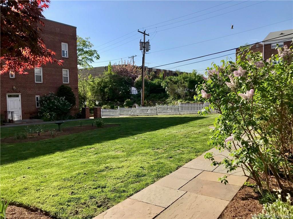 70 Strawberry Hill Avenue 5-1B