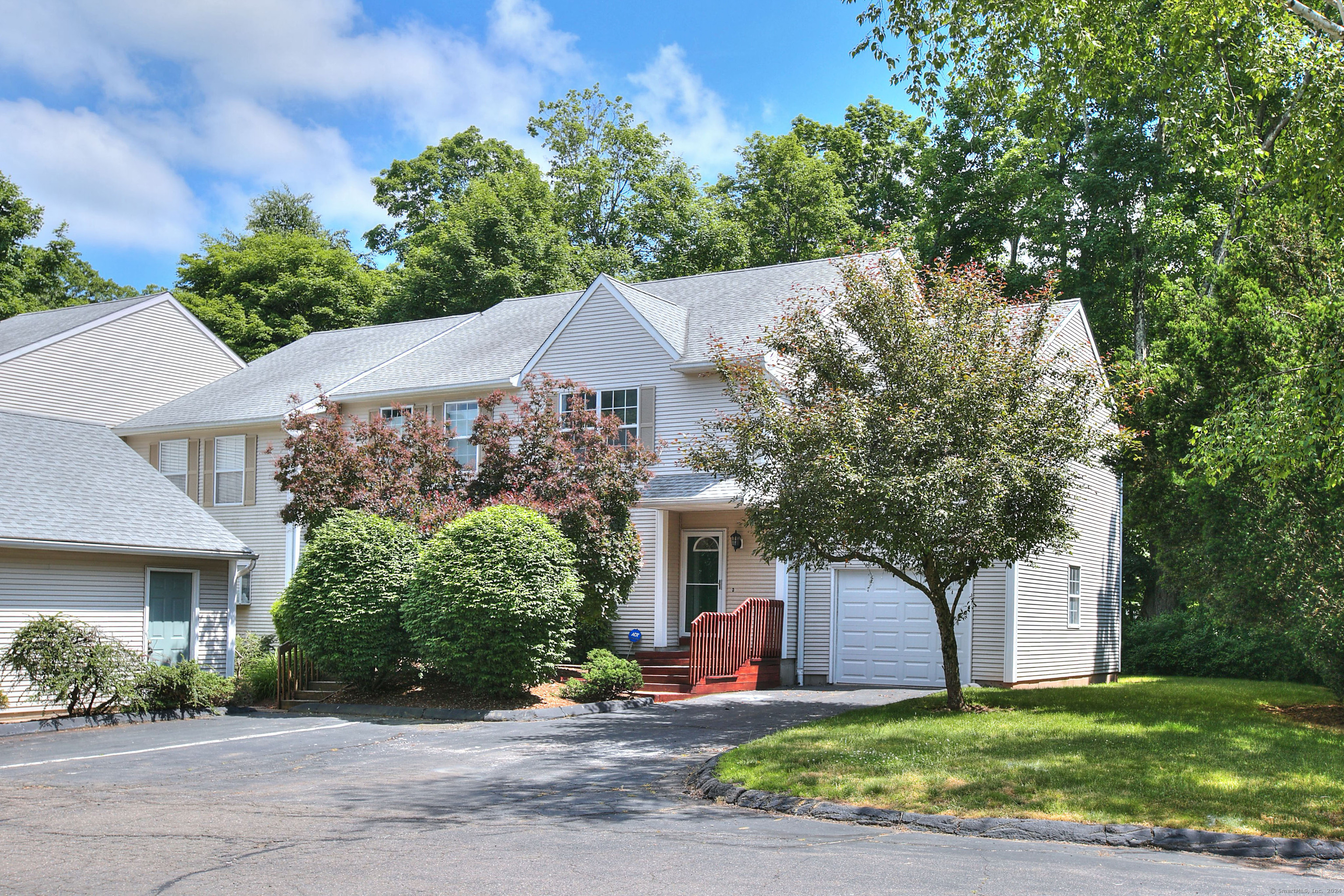 3409 Whitney Avenue APT 1B