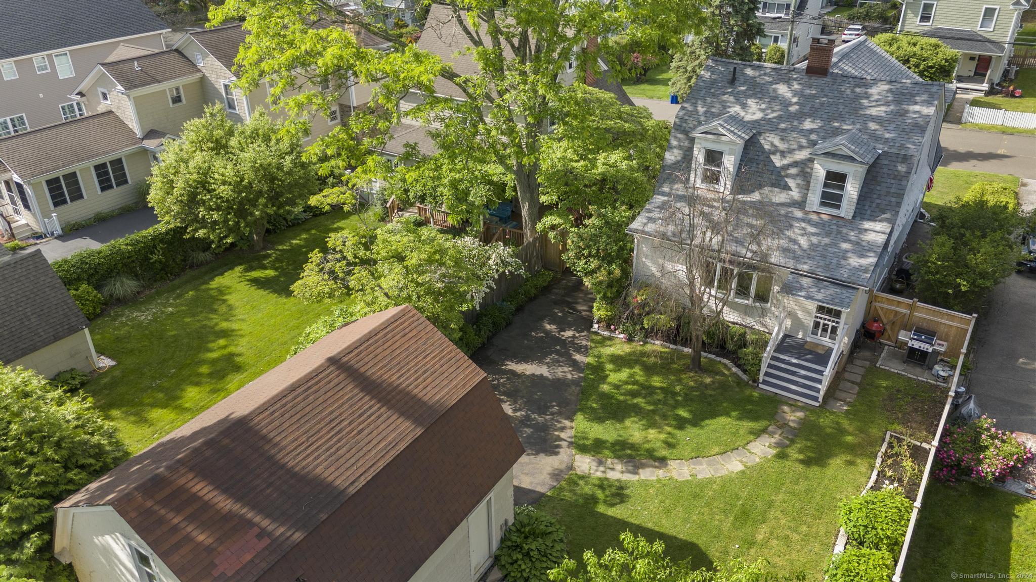 18 Roosevelt Street