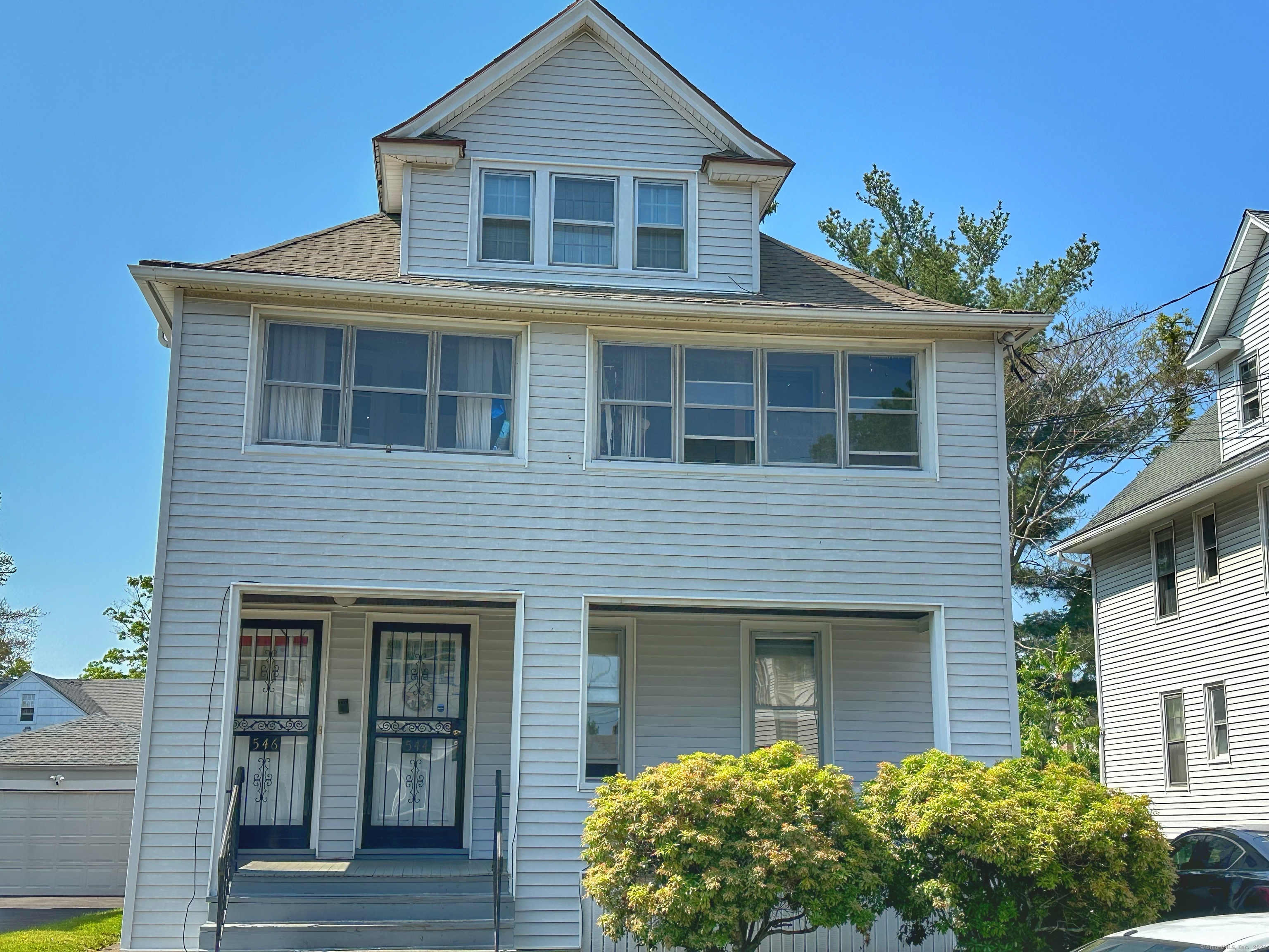 546 West Taft Avenue