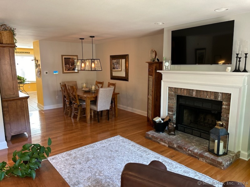 4 Deepwood Circle