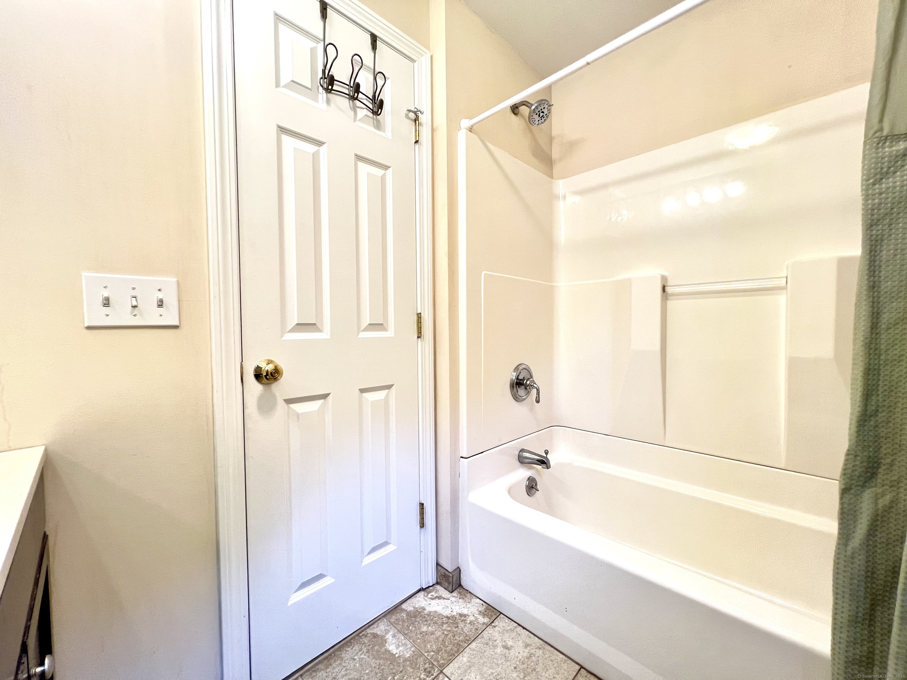 422 West River Road 2nd Floor