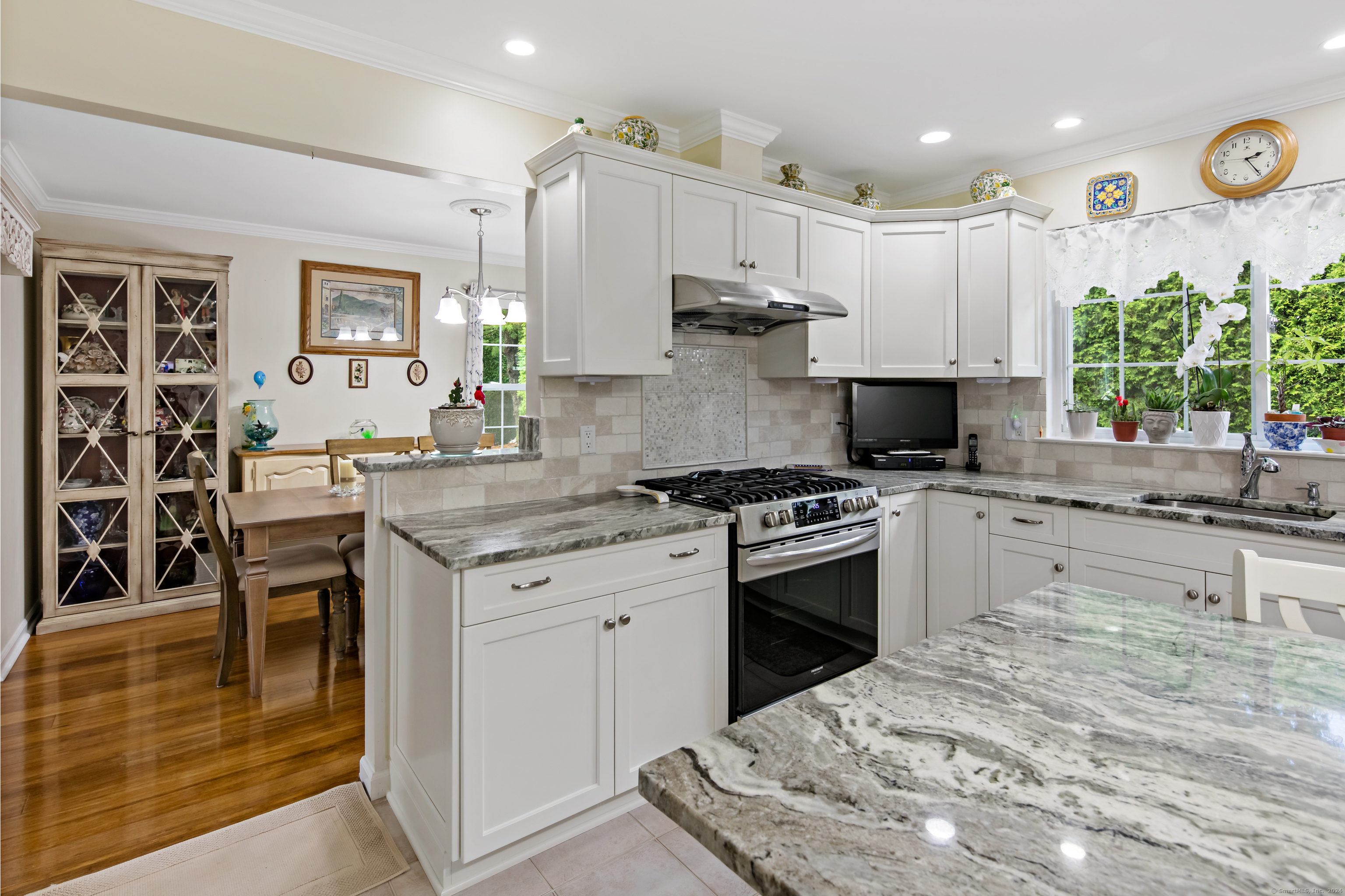 40 Oenoke Place APT 1