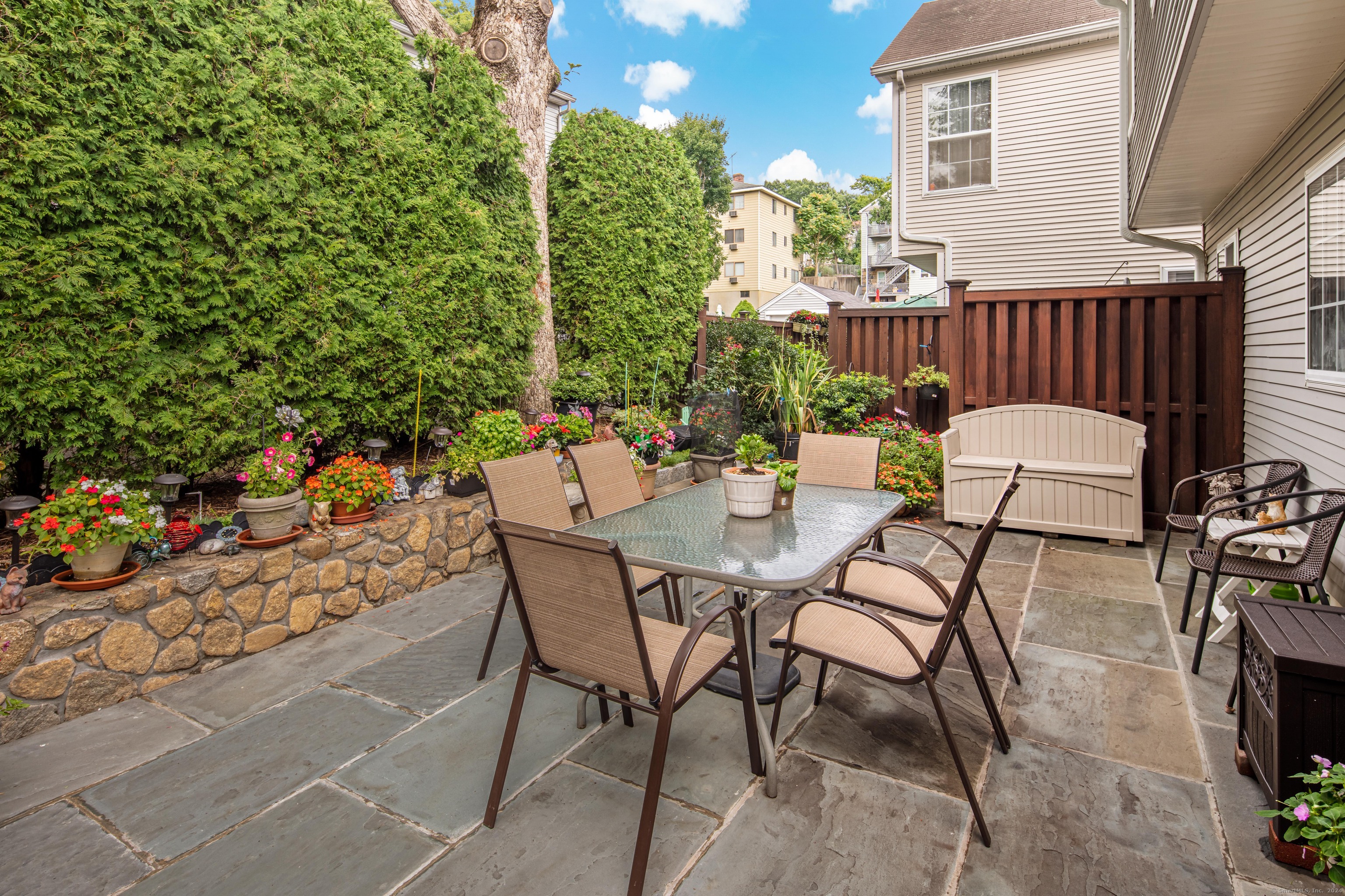 40 Oenoke Place APT 1