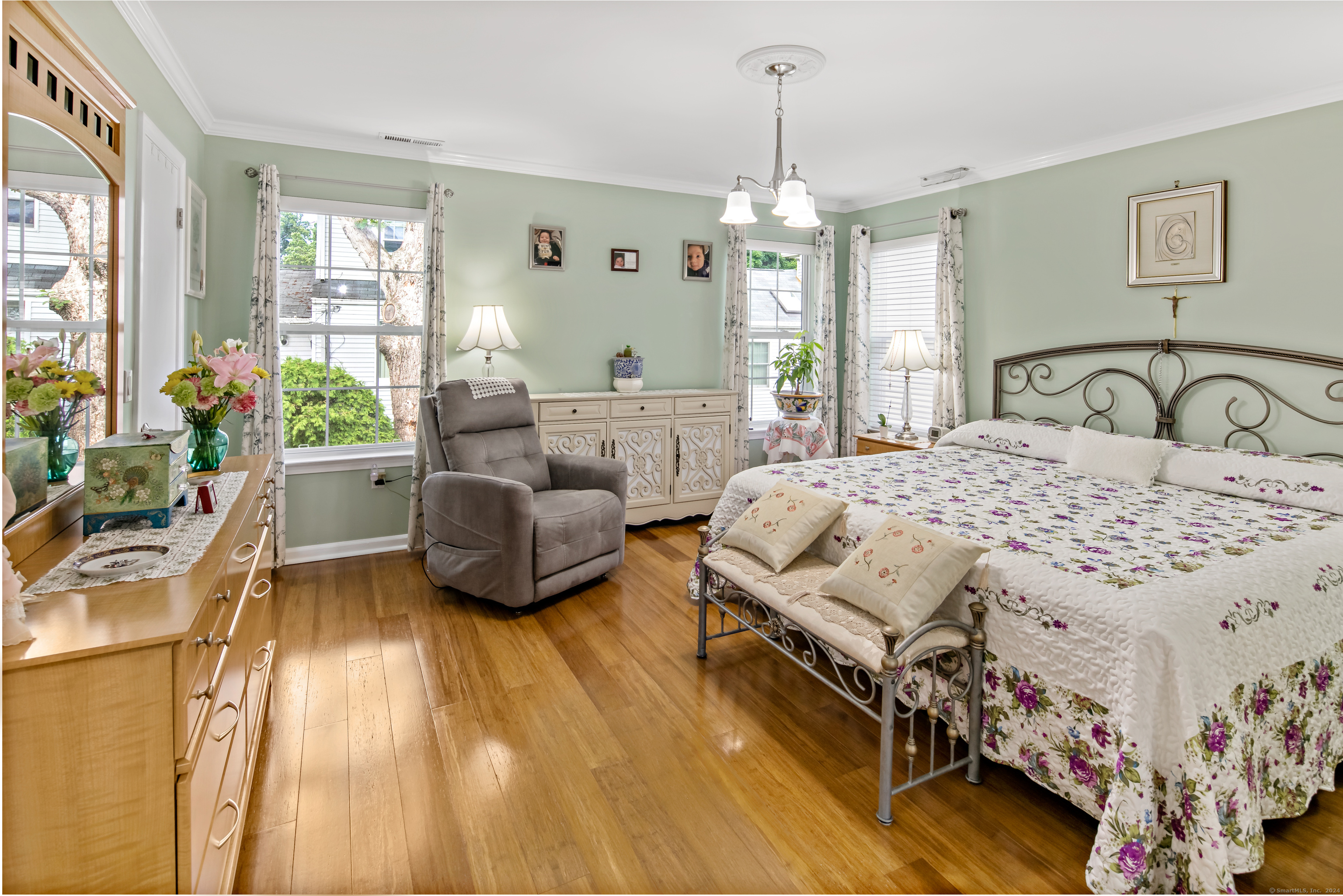 40 Oenoke Place APT 1