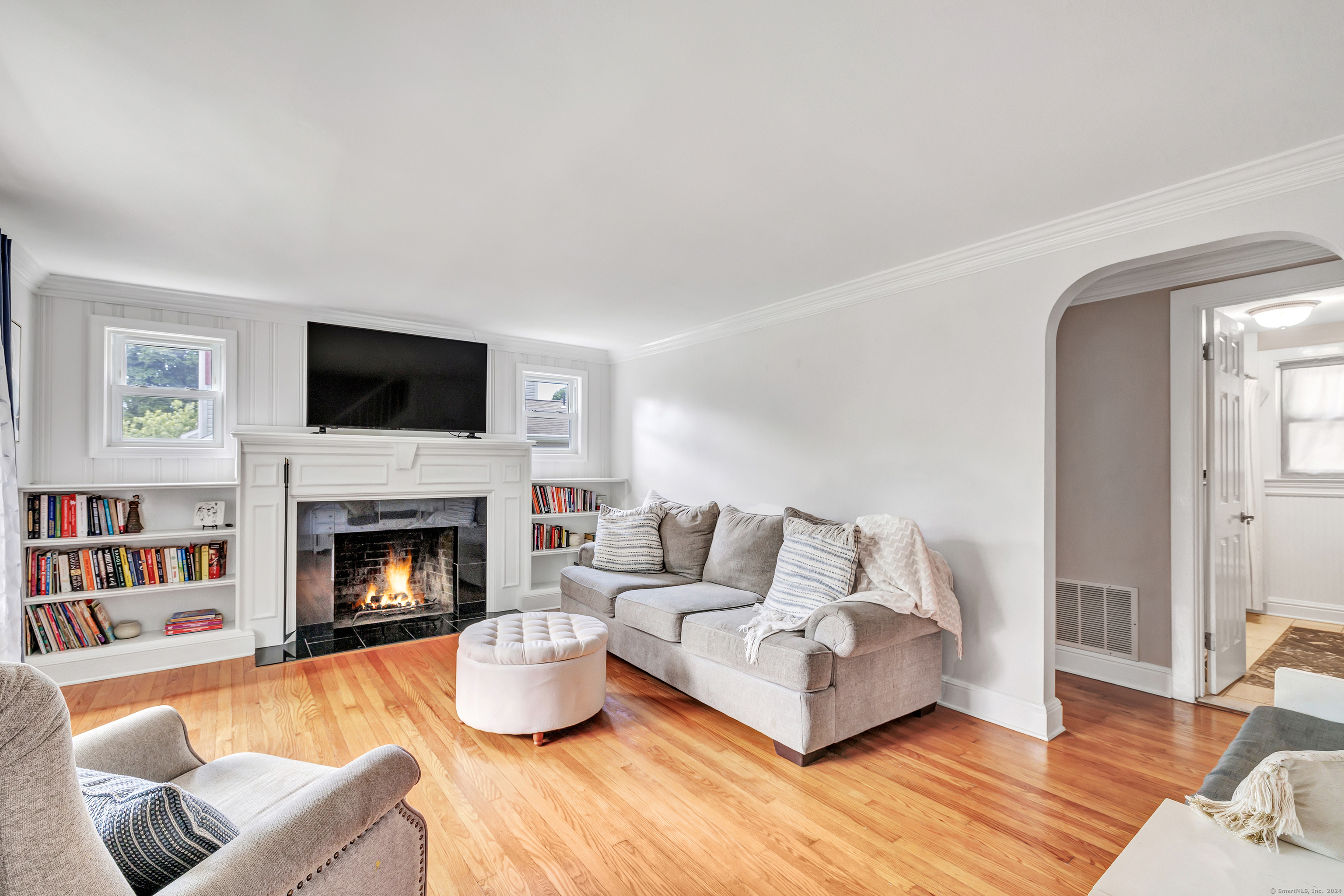 375 Edgefield Avenue