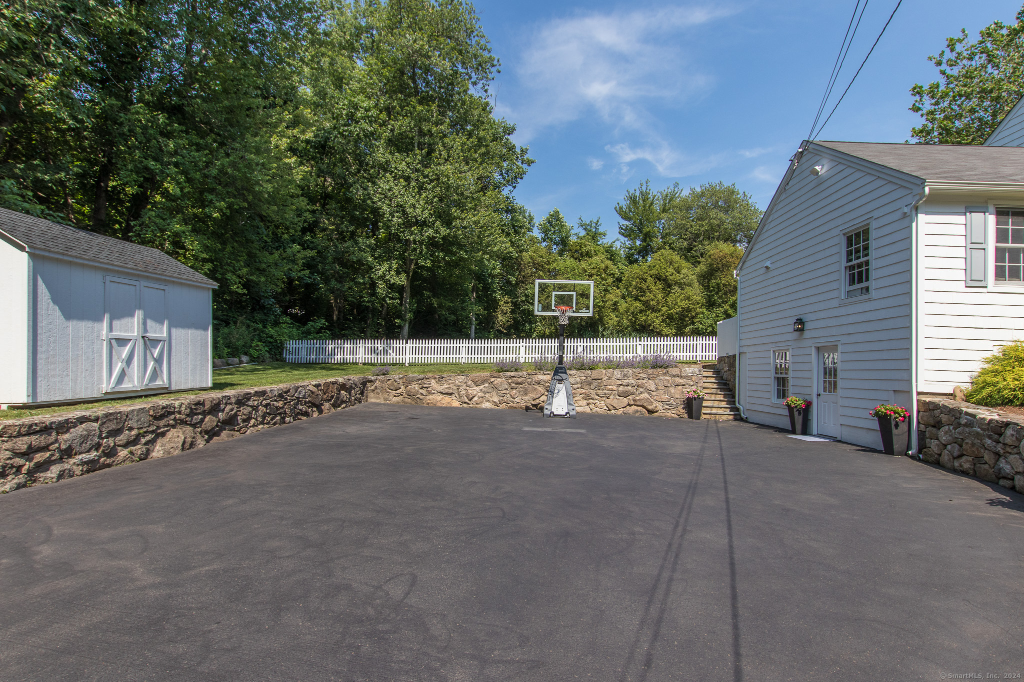 8 Little Brook Road