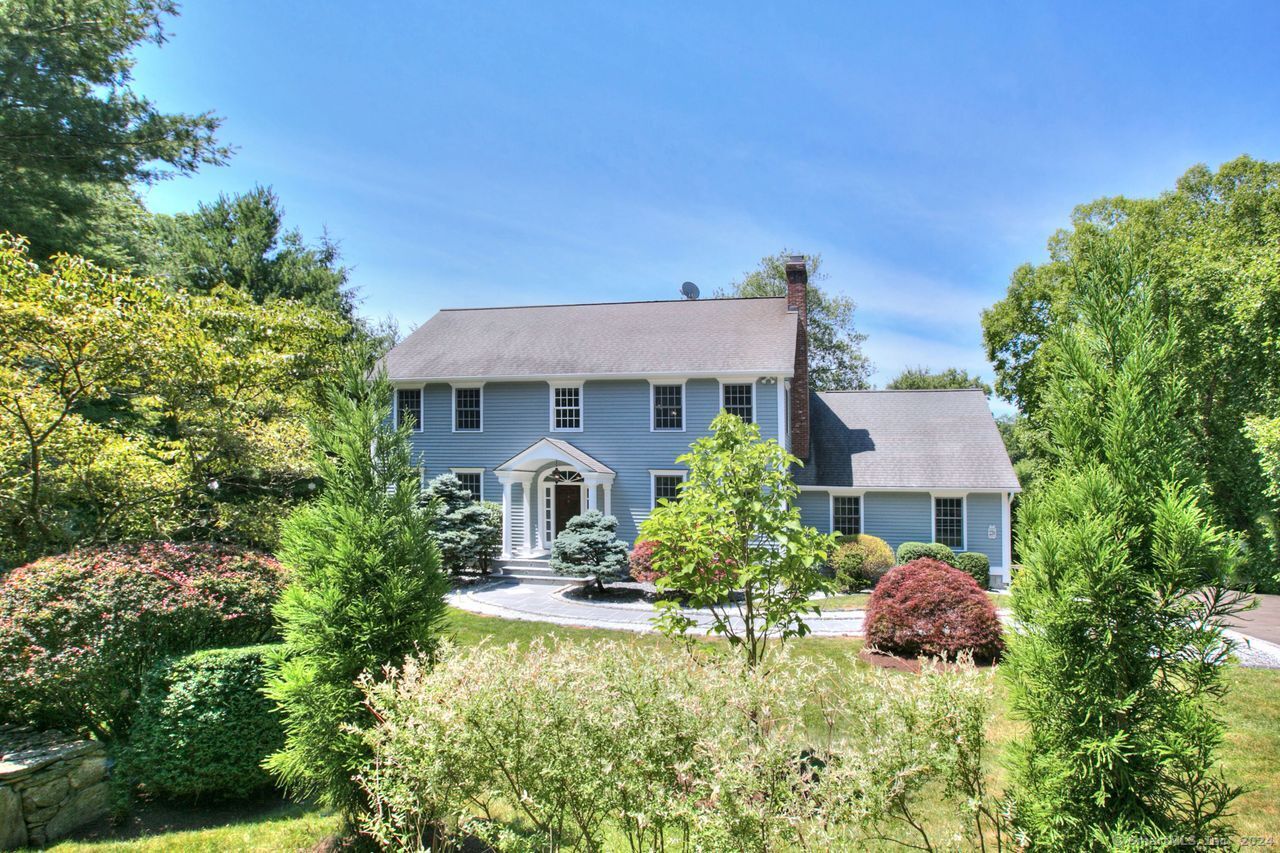 220 Davenport Farm Lane West