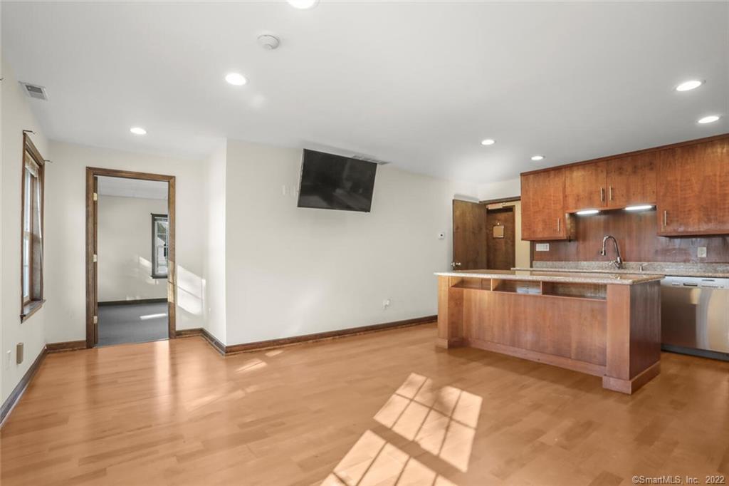 433 Boston Post Road