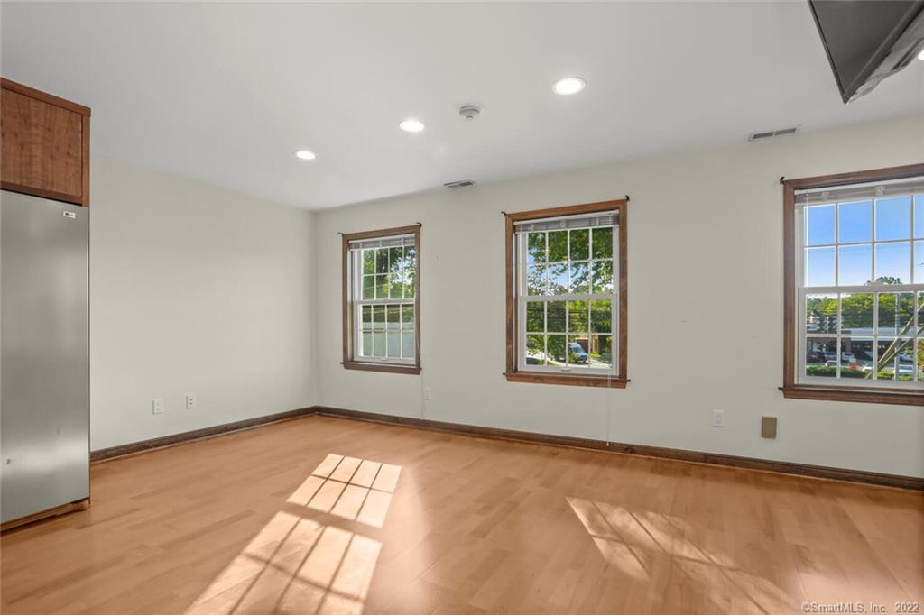 433 Boston Post Road
